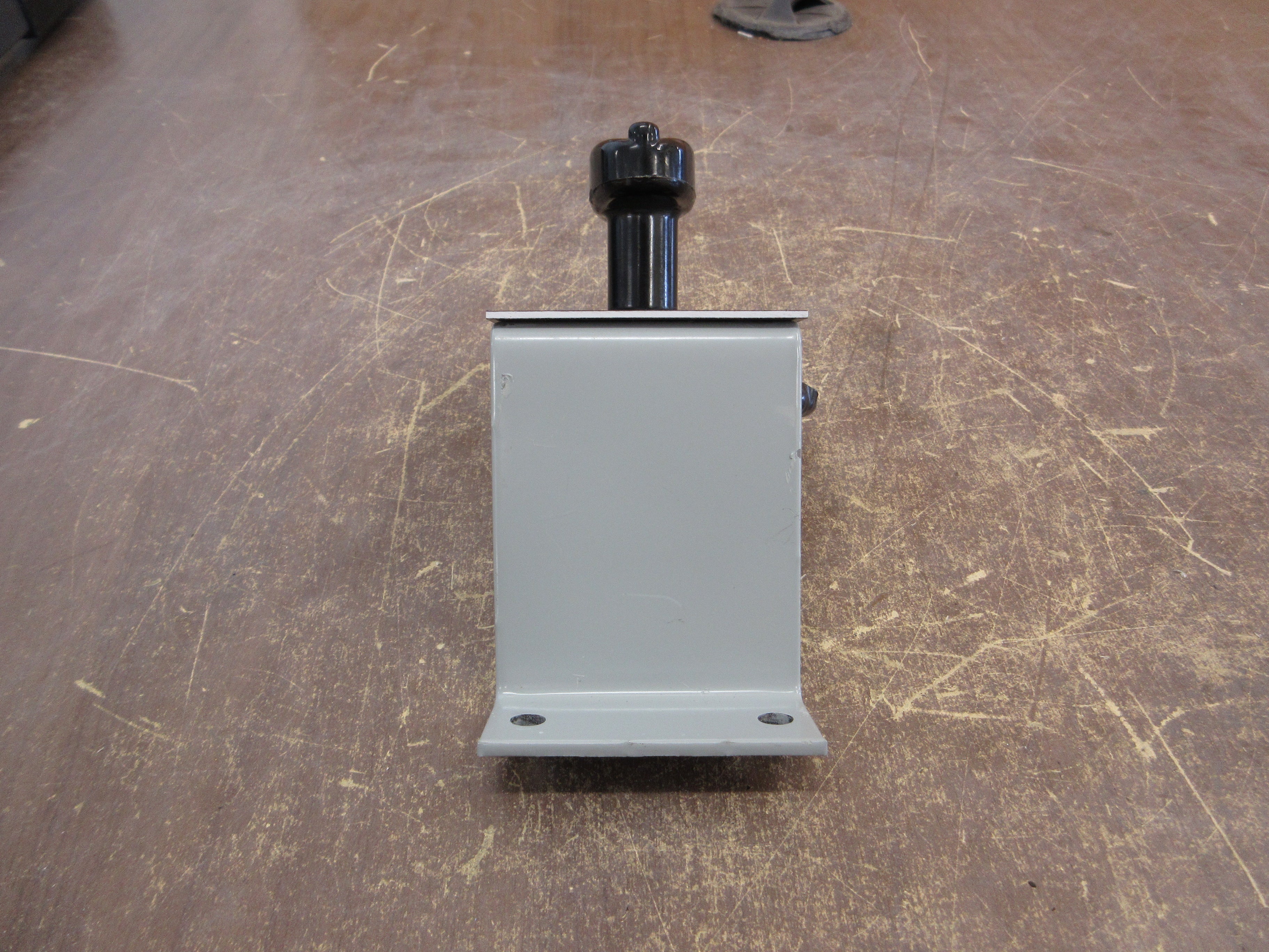 Electroswitch Sync. Mode Selector Rotary Switch 31301B *Missing (2) Screws* Used