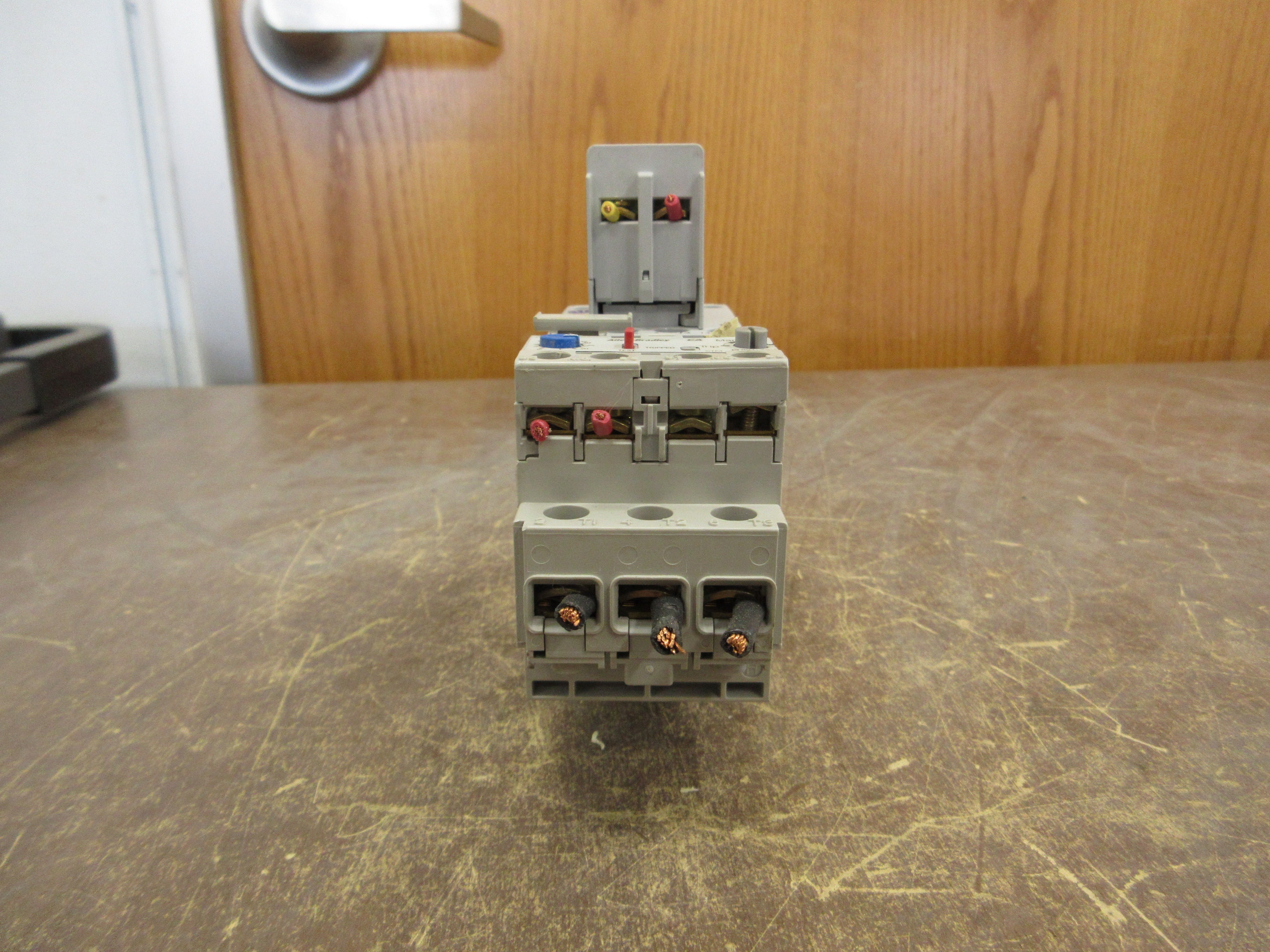 Allen-Bradley Starter 100-C23*10/193-EA2GB 120V Coil Trip: 12-32A Used