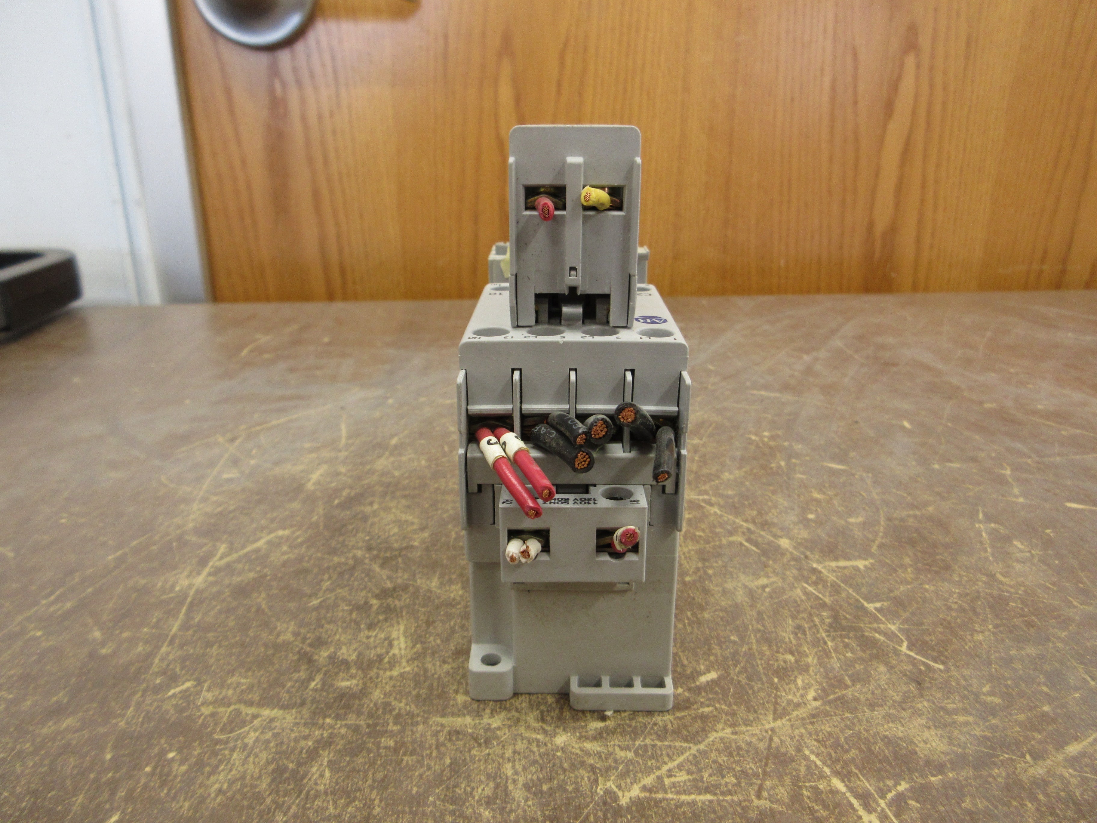 Allen-Bradley Starter 100-C23*10/193-EA2GB 120V Coil Trip: 12-32A Used