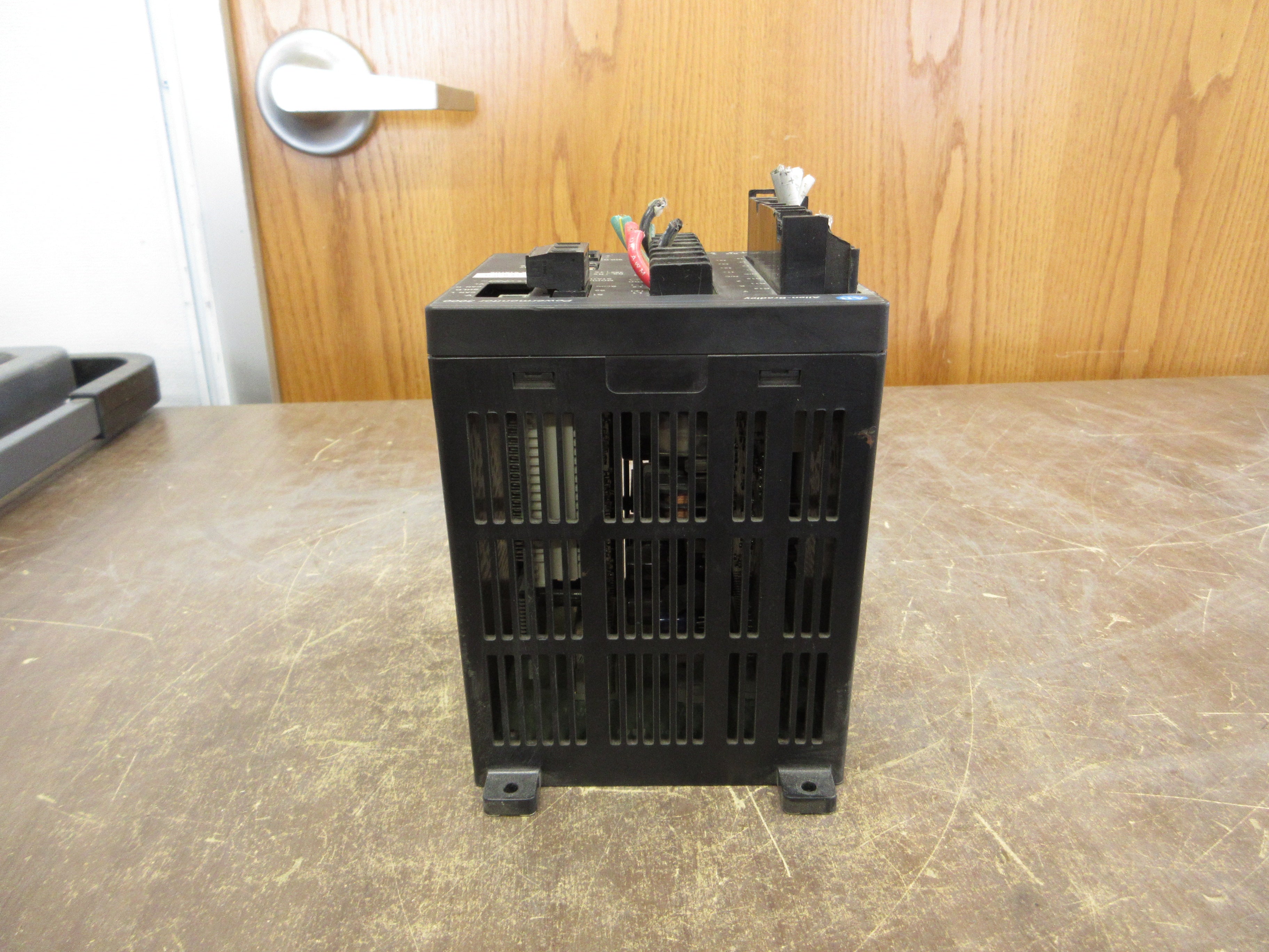 Allen-Bradley Powermonitor 3000 Control Monitor 1404-M405A-DNT Ser. A Used