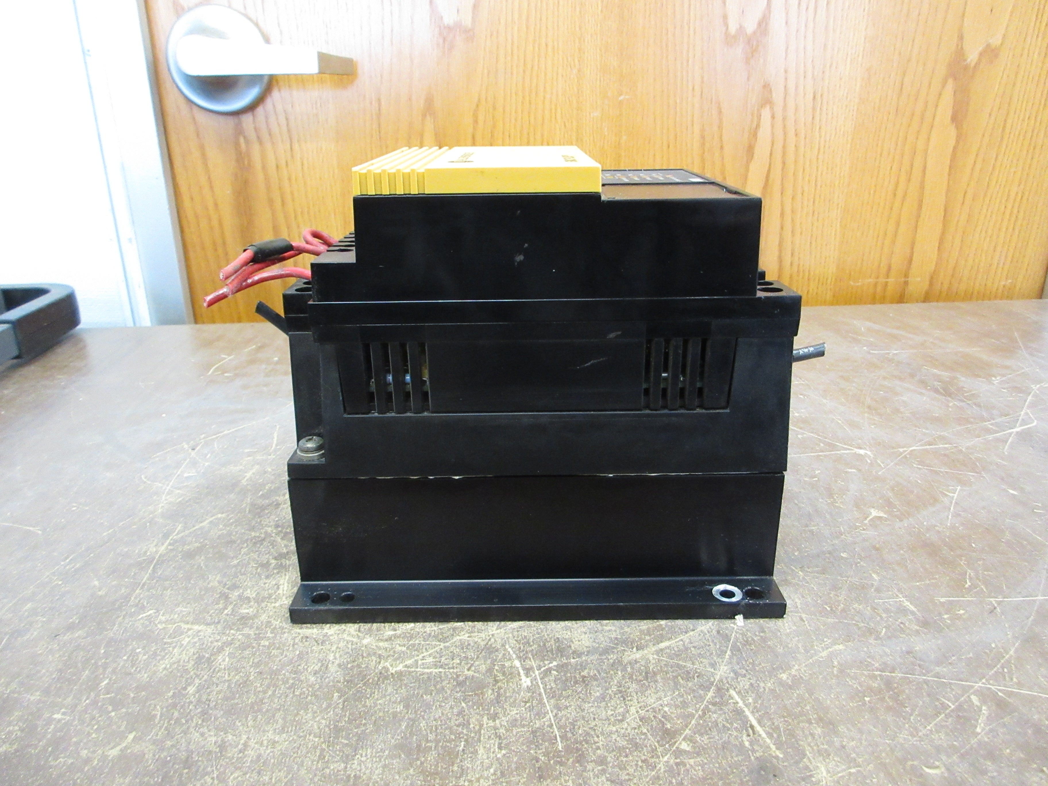 Allen-Bradley SMC Plus Soft Start 150-A24NBD Ser. B 15HP 208-480V 3Ph 47-63Hz