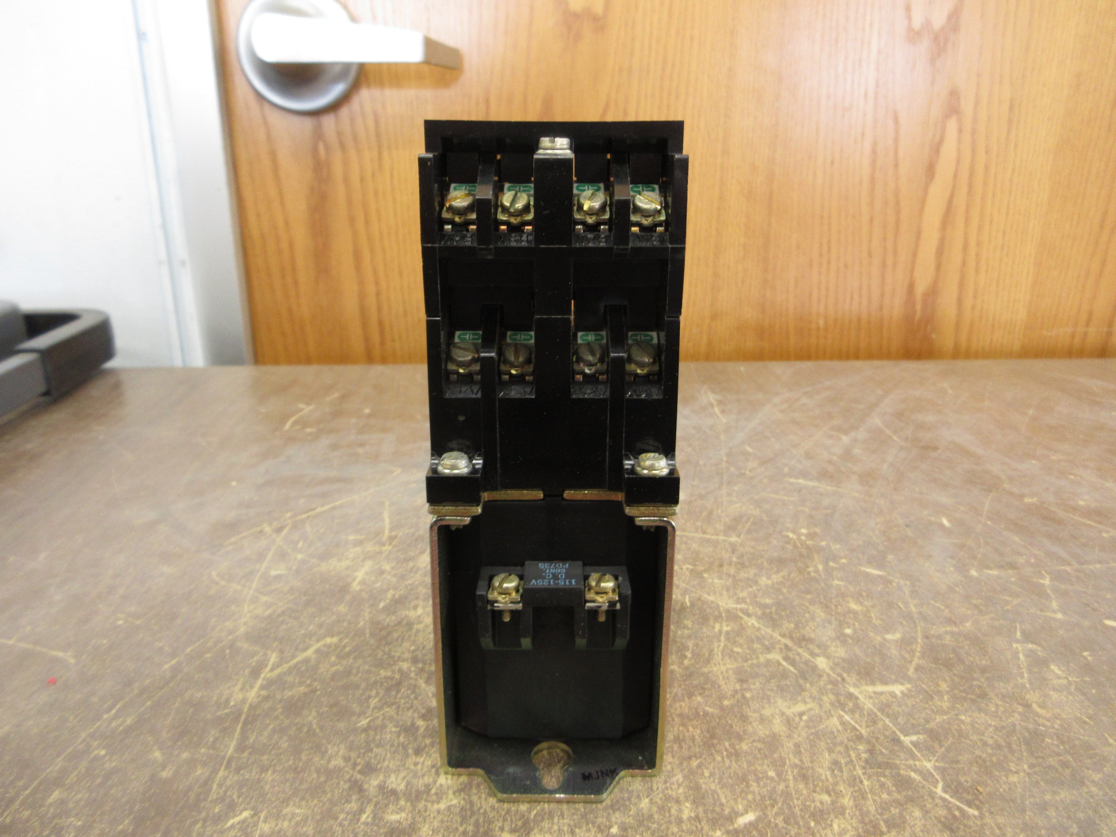 Allen-Bradley Type P Control Relay 700DC-P800Z1 Ser. A 115-125VDC Coil
