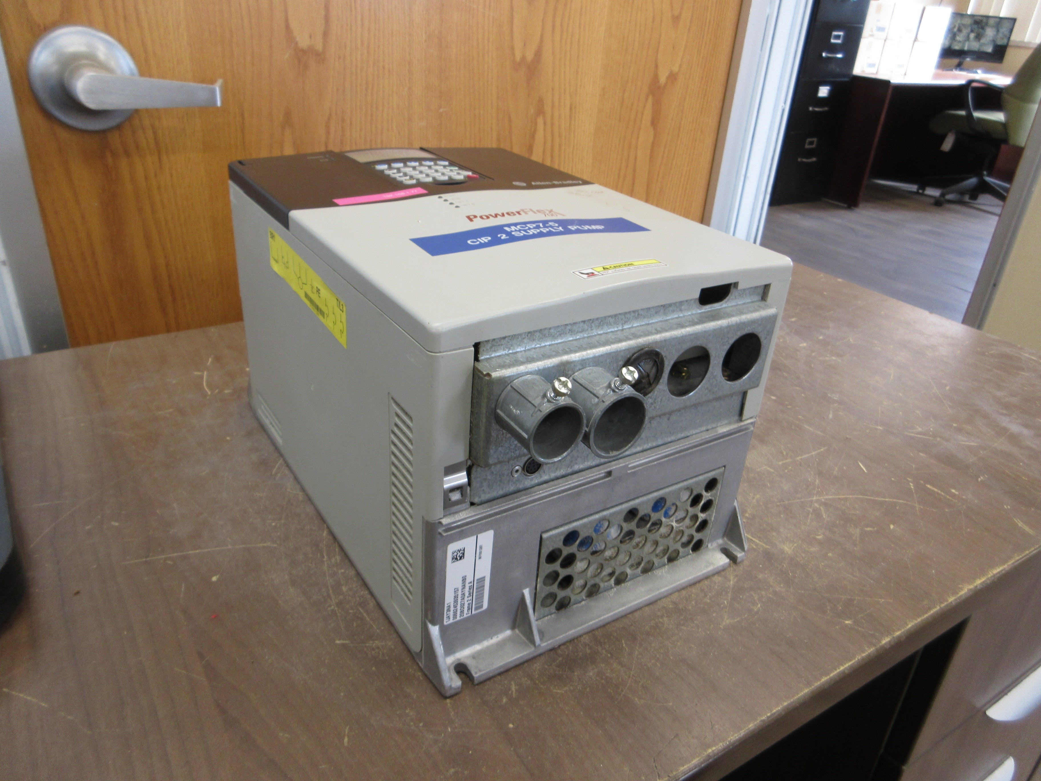 Allen-Bradley PowerFlex 700 AC Drive 20BD027A0AYNANB0 20HP 3Ph w/ Keypad Used