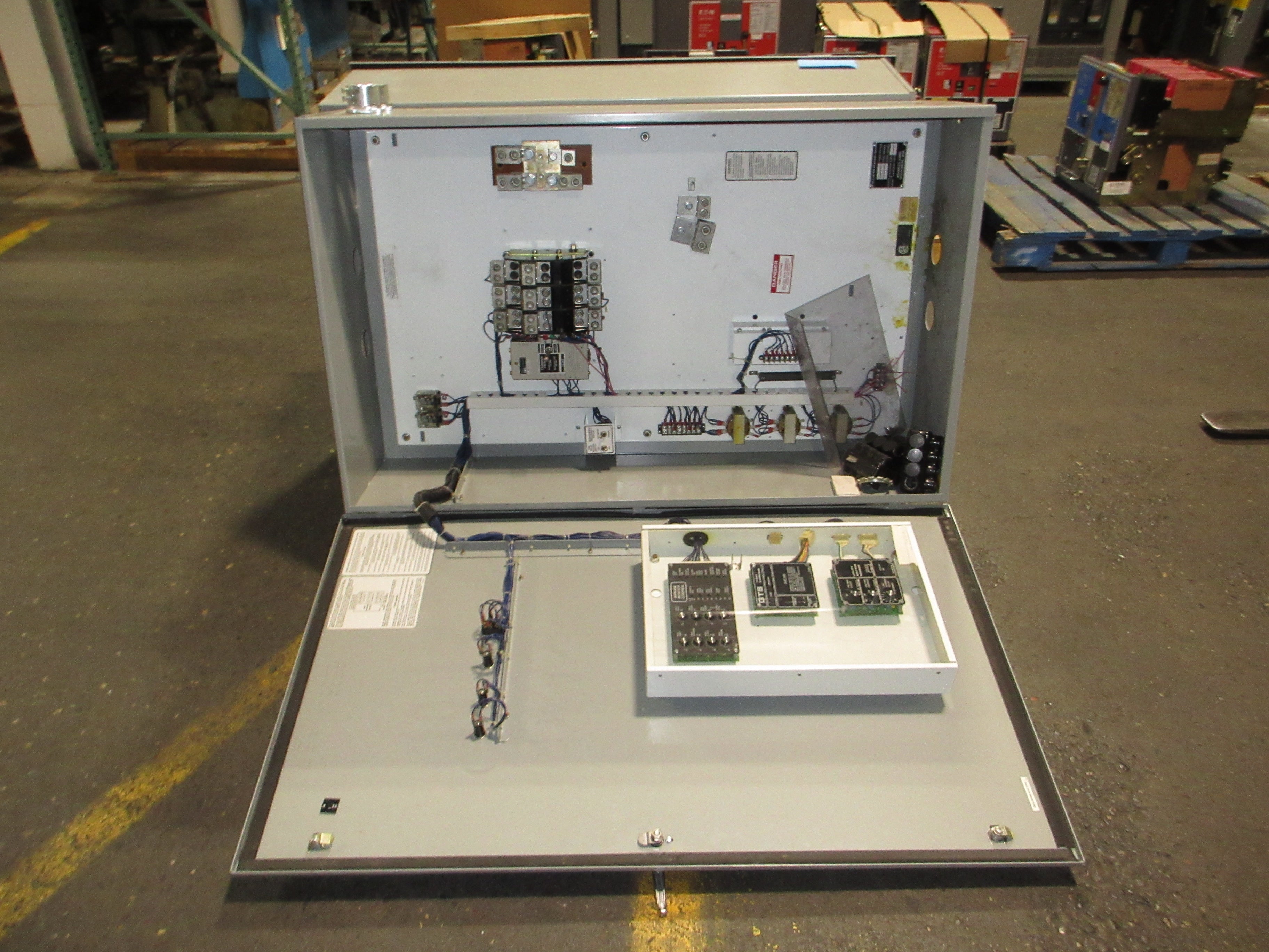 Generac Olympian CTS System Automatic Transfer Switch 00685-0 420A 120/208V Used