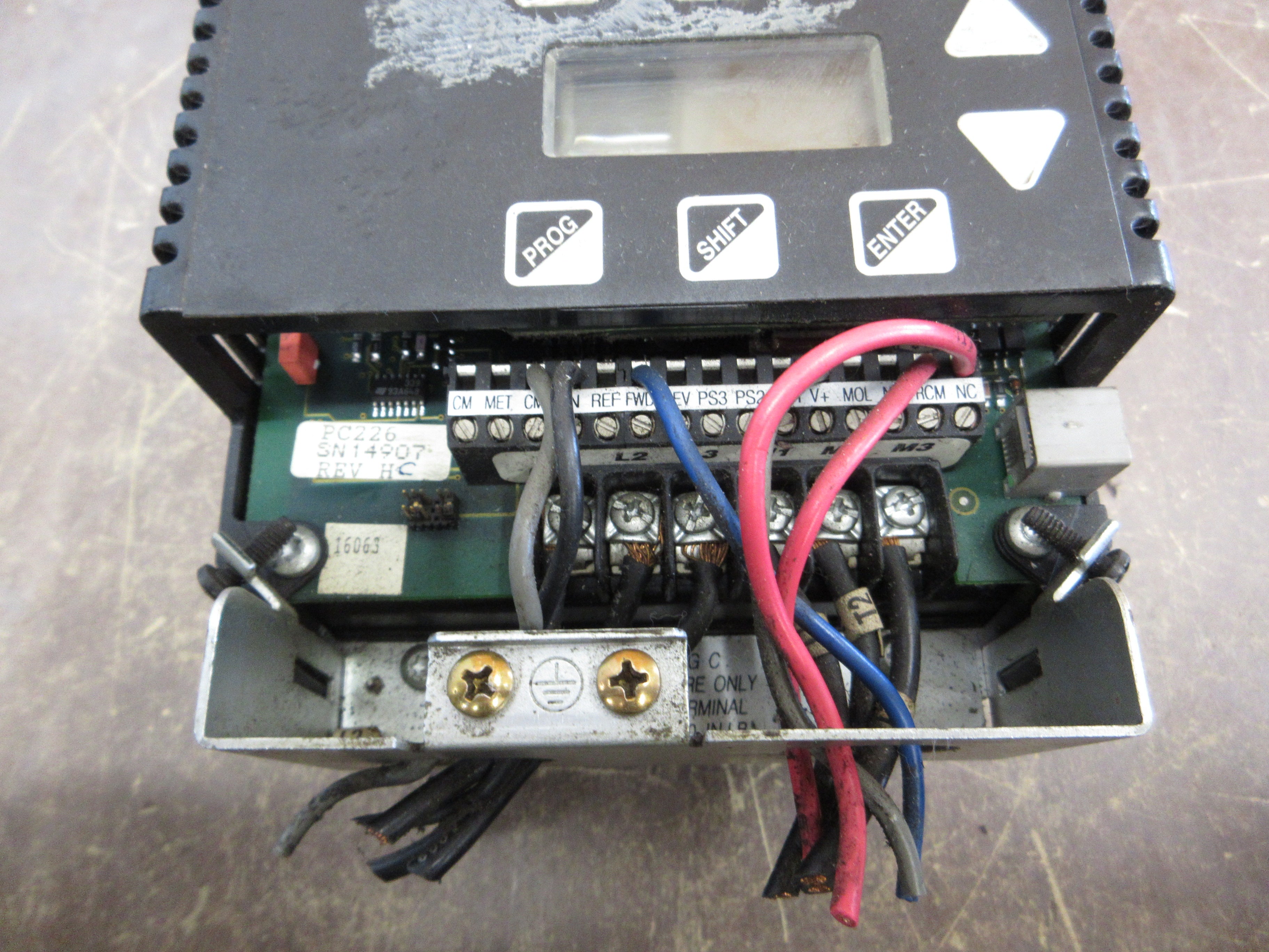 TB Wood's AC Drive XFC4002-0B 2HP *Missing Terminal Cover* Used