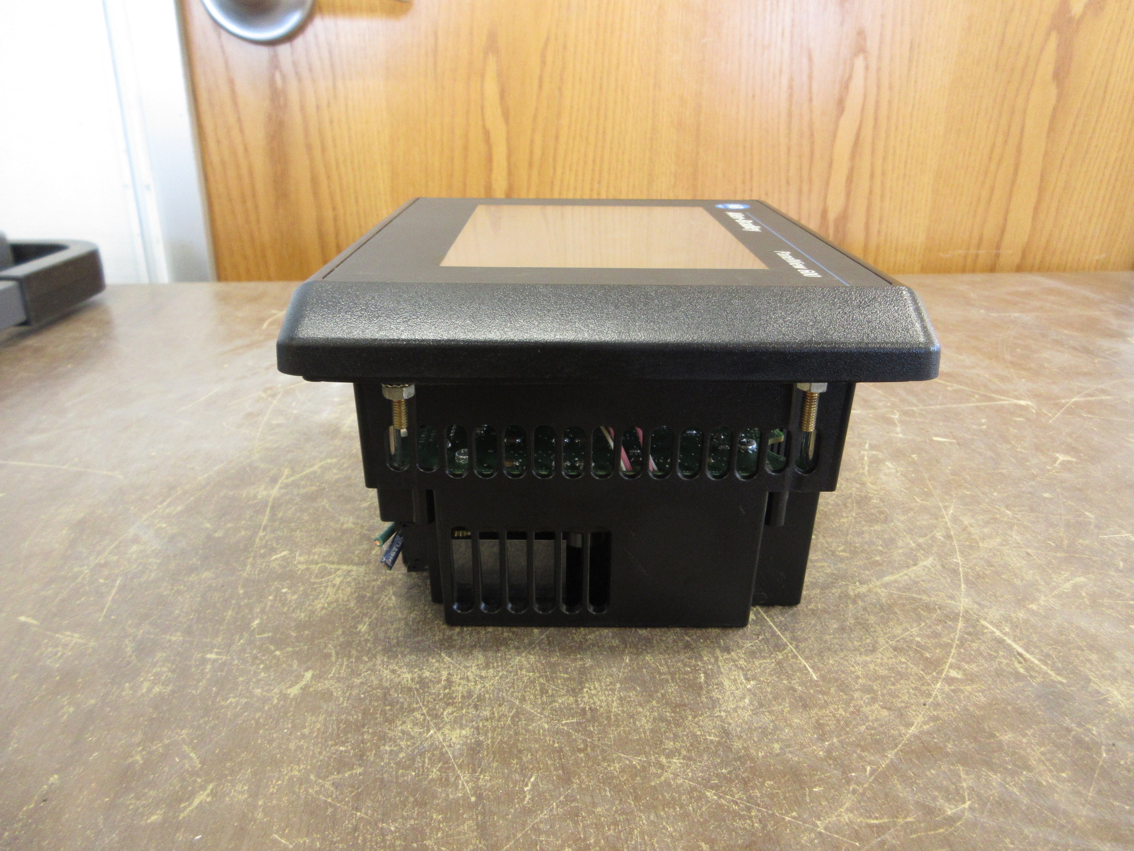 Allen-Bradley Panelview 600 2711-T6C20L1 Ser. B FRN: 4.46 24VDC 24W Used