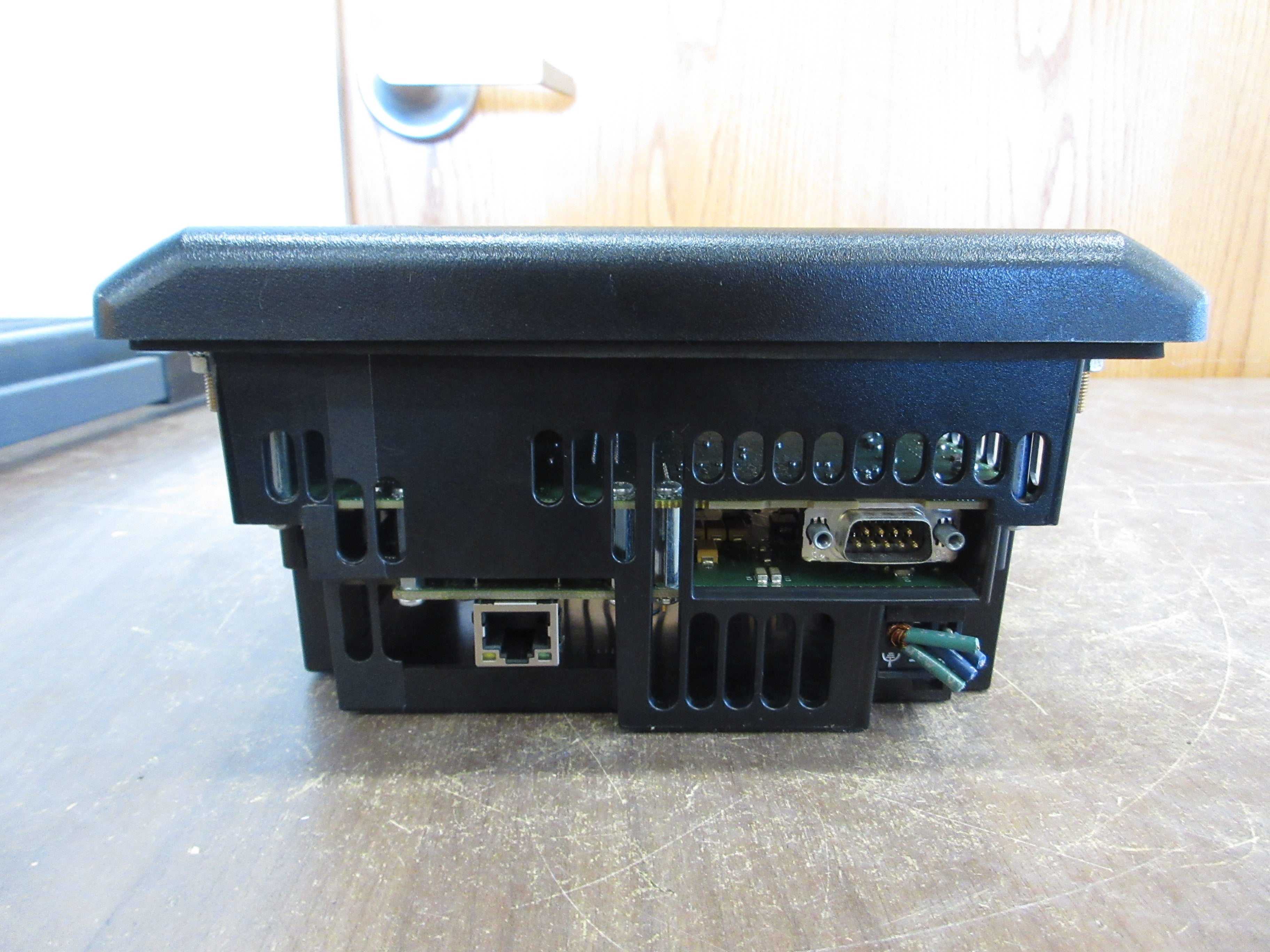 Allen-Bradley Panelview 600 2711-T6C20L1 Ser. B FRN: 4.46 24VDC 24W Used