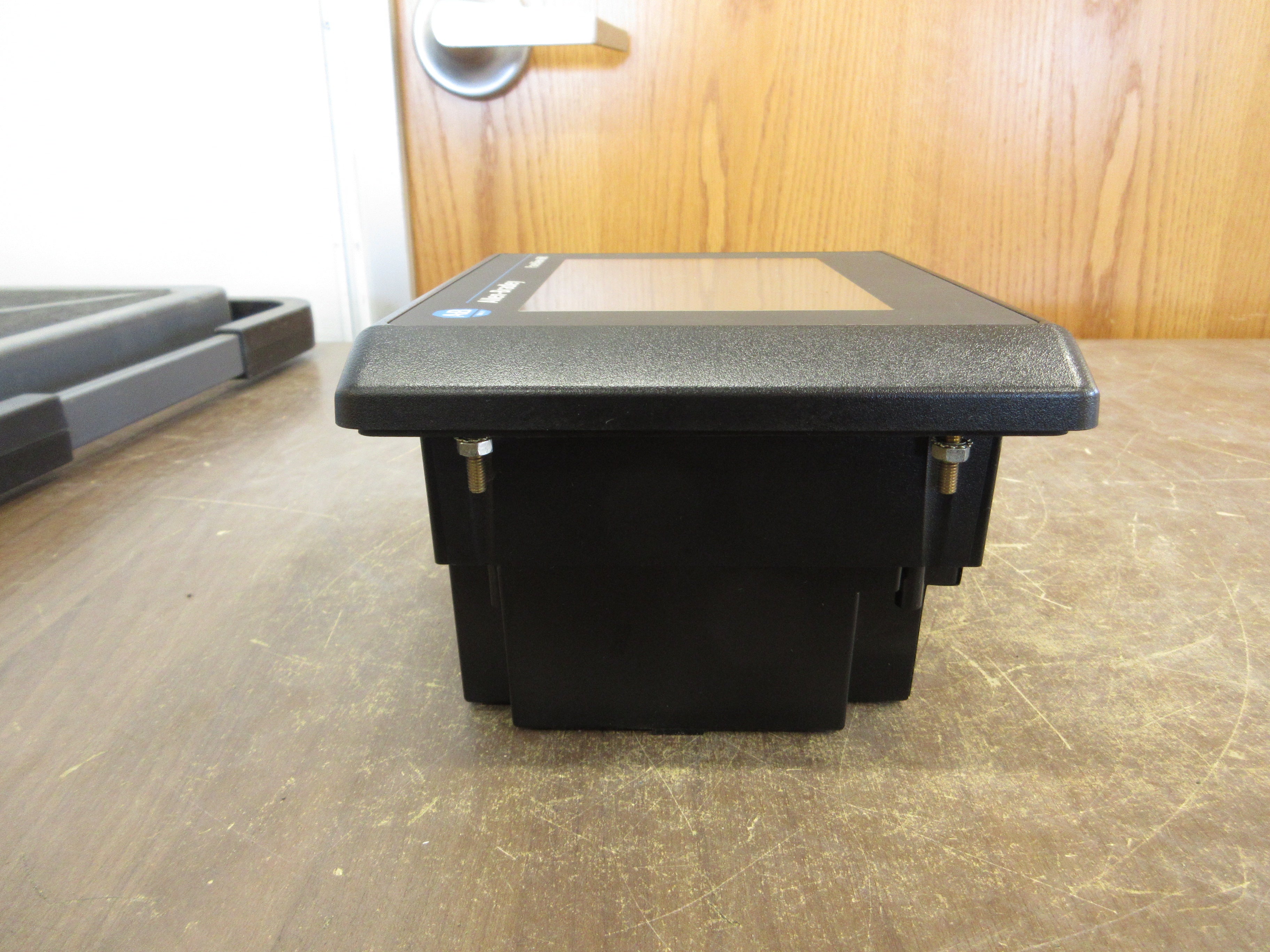 Allen-Bradley Panelview 600 2711-T6C20L1 Ser. B FRN: 4.46 24VDC 24W Used