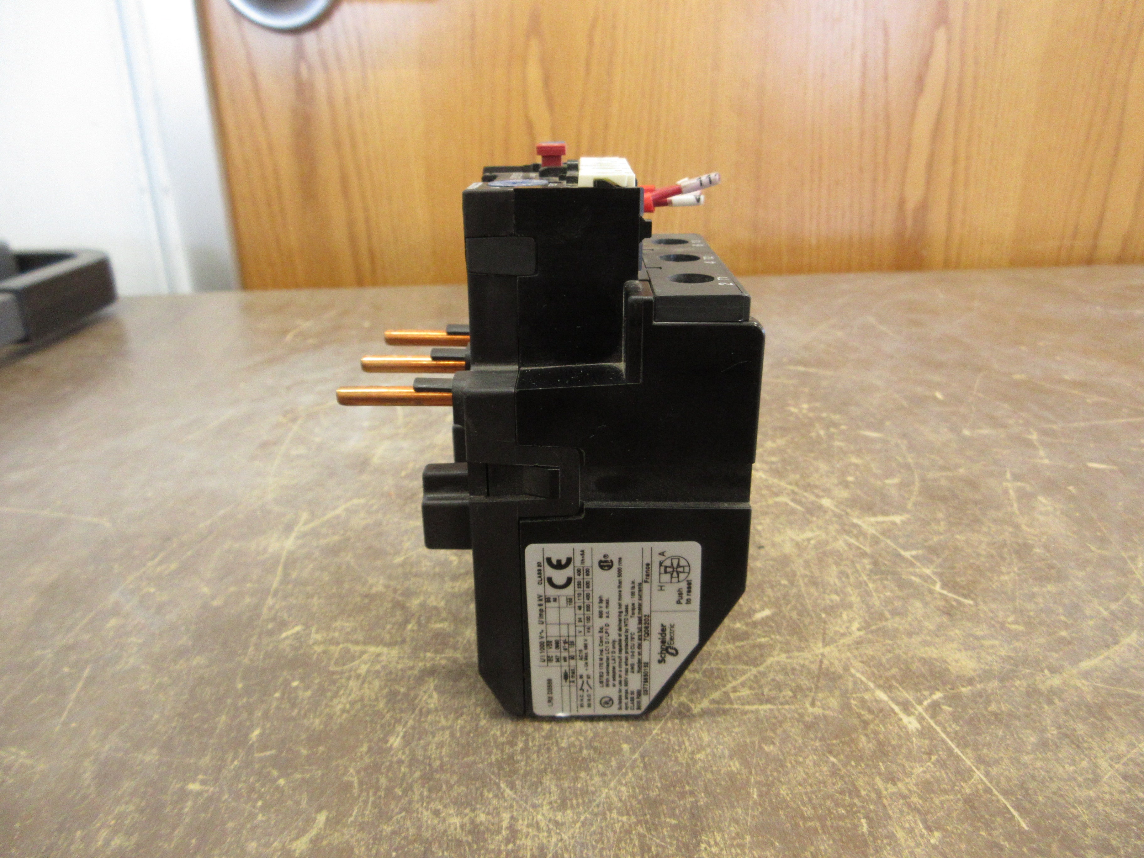 Schneider Electric Solid State Overload LR2 D3559 Trip: 48-65A 600V 3Ph Used