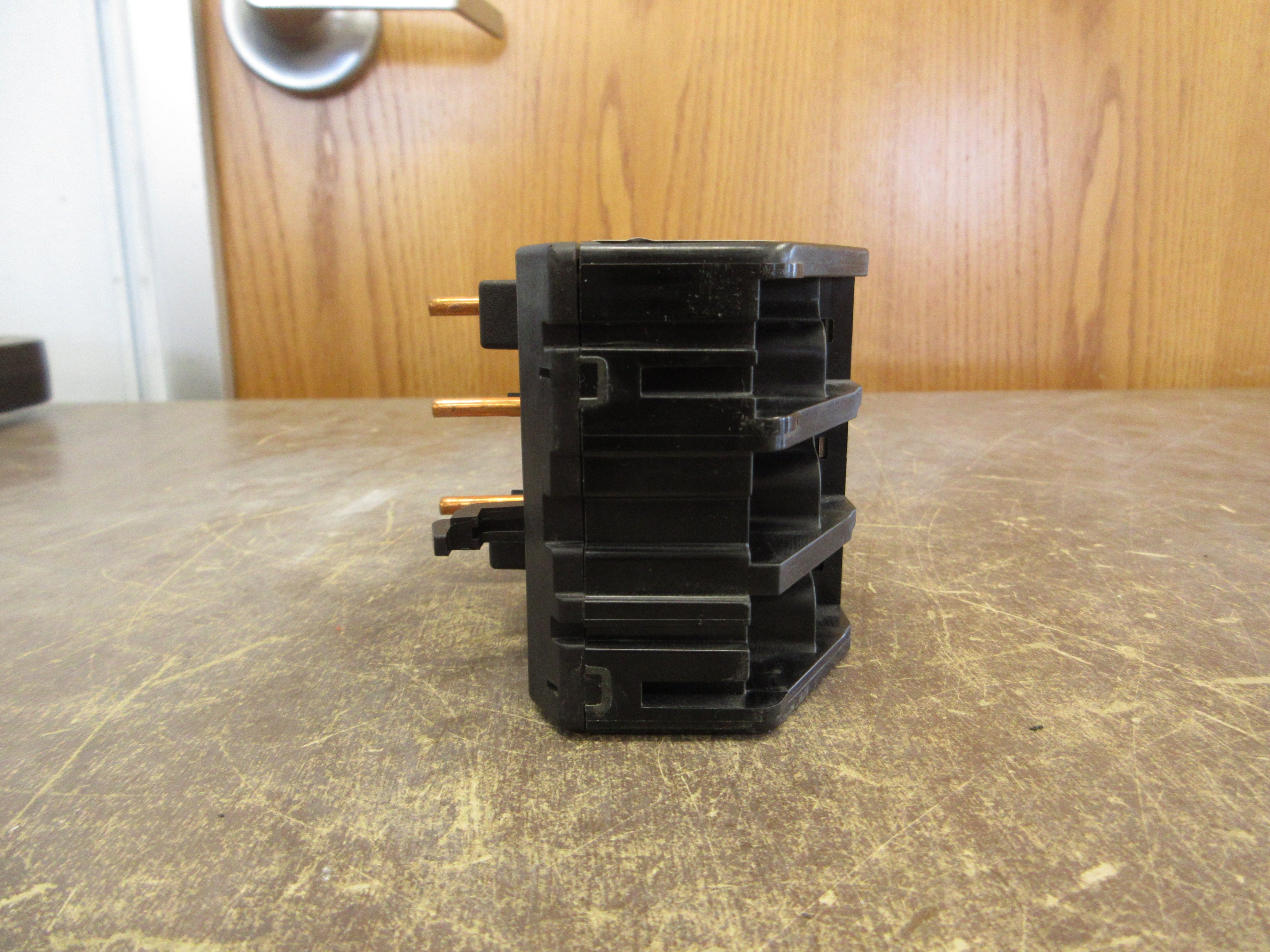 Schneider Electric Solid State Overload LR2 D3559 Trip: 48-65A 600V 3Ph Used
