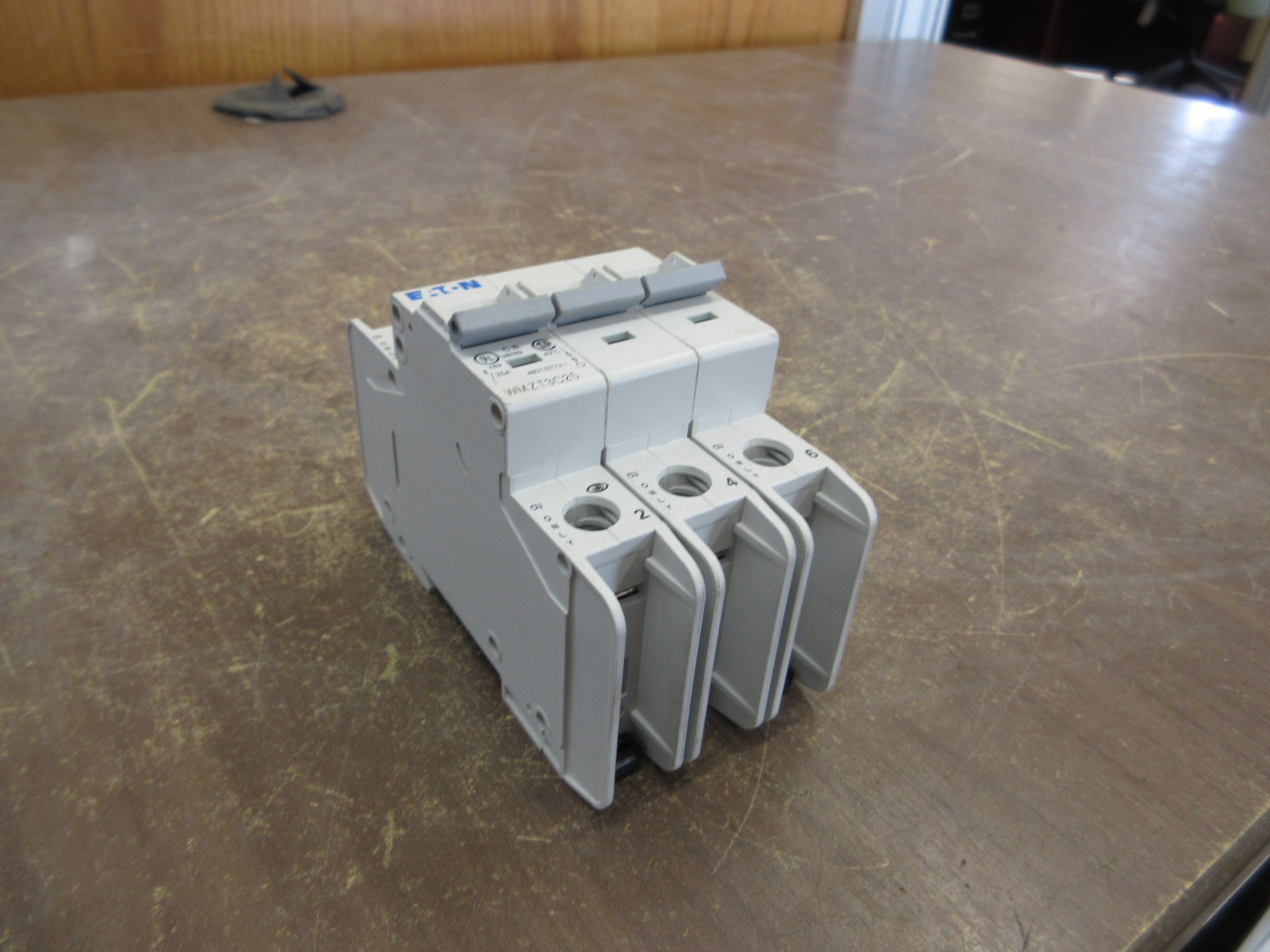 Eaton Circuit Breaker WMZT3C25 25A 480Y/277V 3P Used