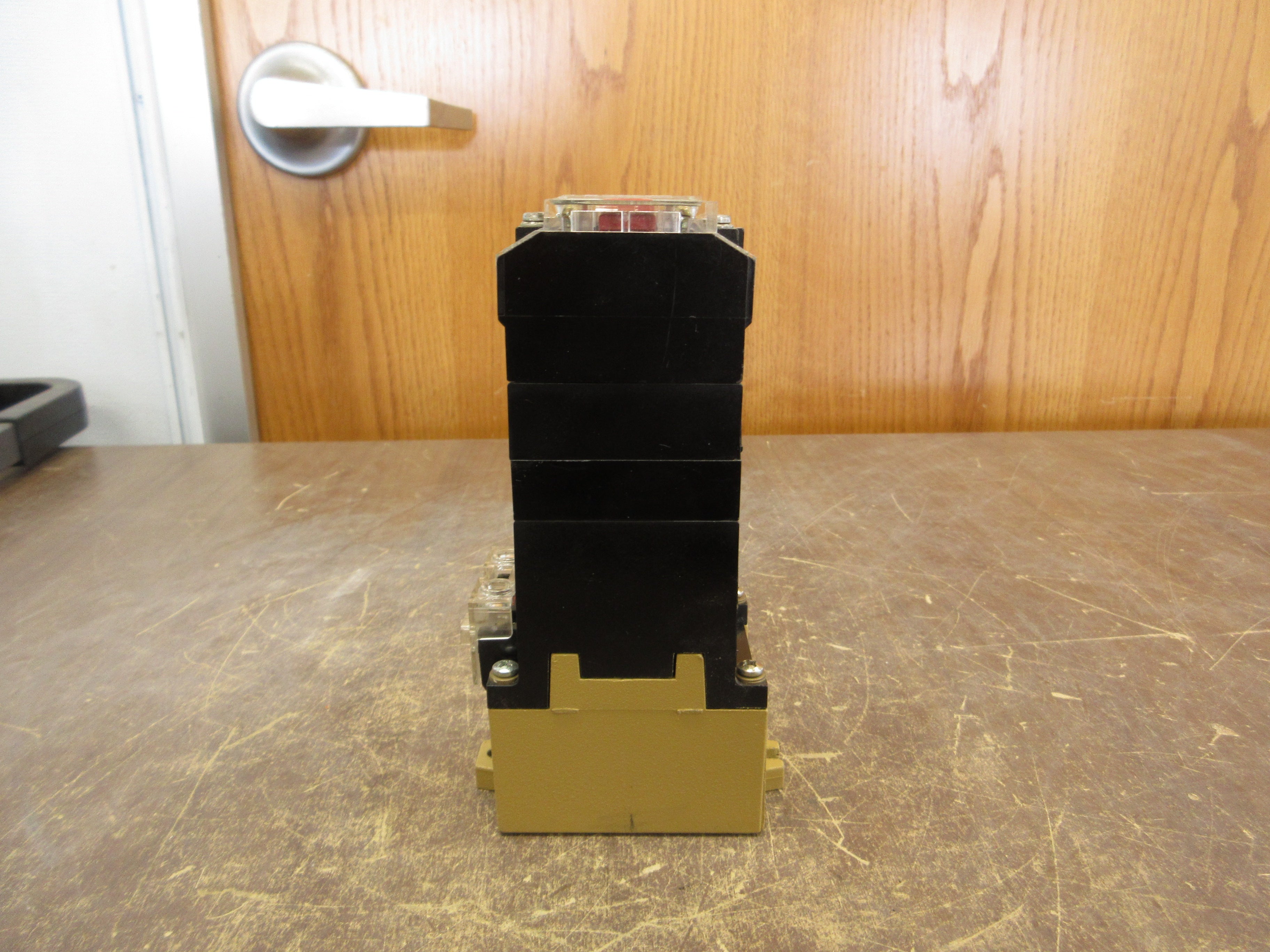 Allen-Bradley Type P Direct Drive AC Relay 700-PB40 / 700-P400A1 115-120V Coil