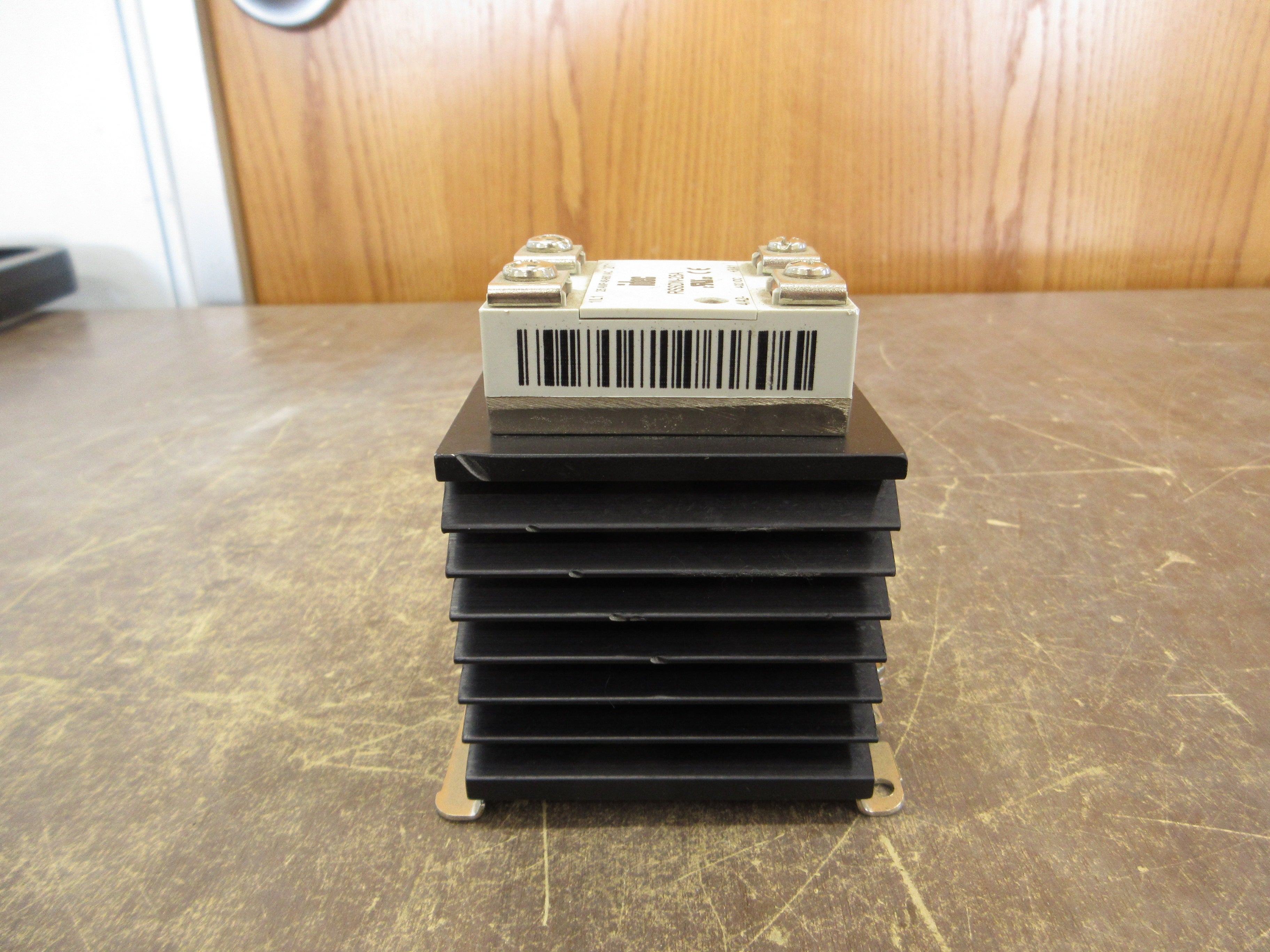 Idec Solid State Relay RSSDN-25A 25A 48-660VAC 4-32VDC Used