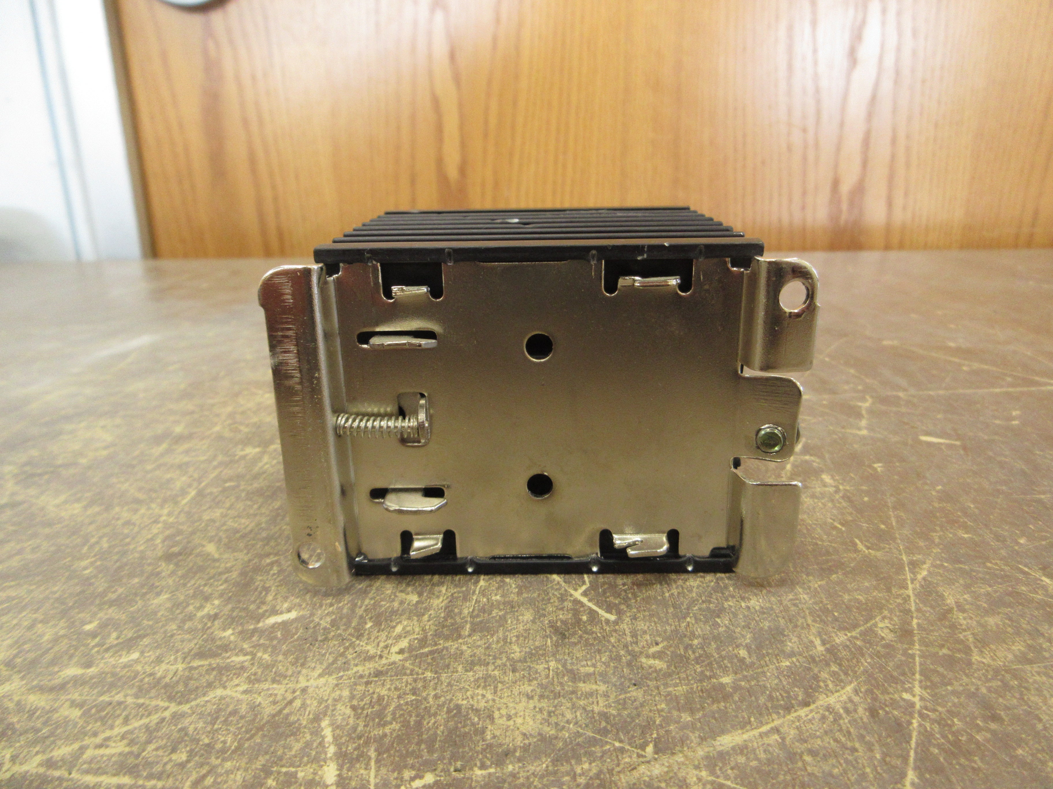 Idec Solid State Relay RSSDN-25A 25A 48-660VAC 4-32VDC Used