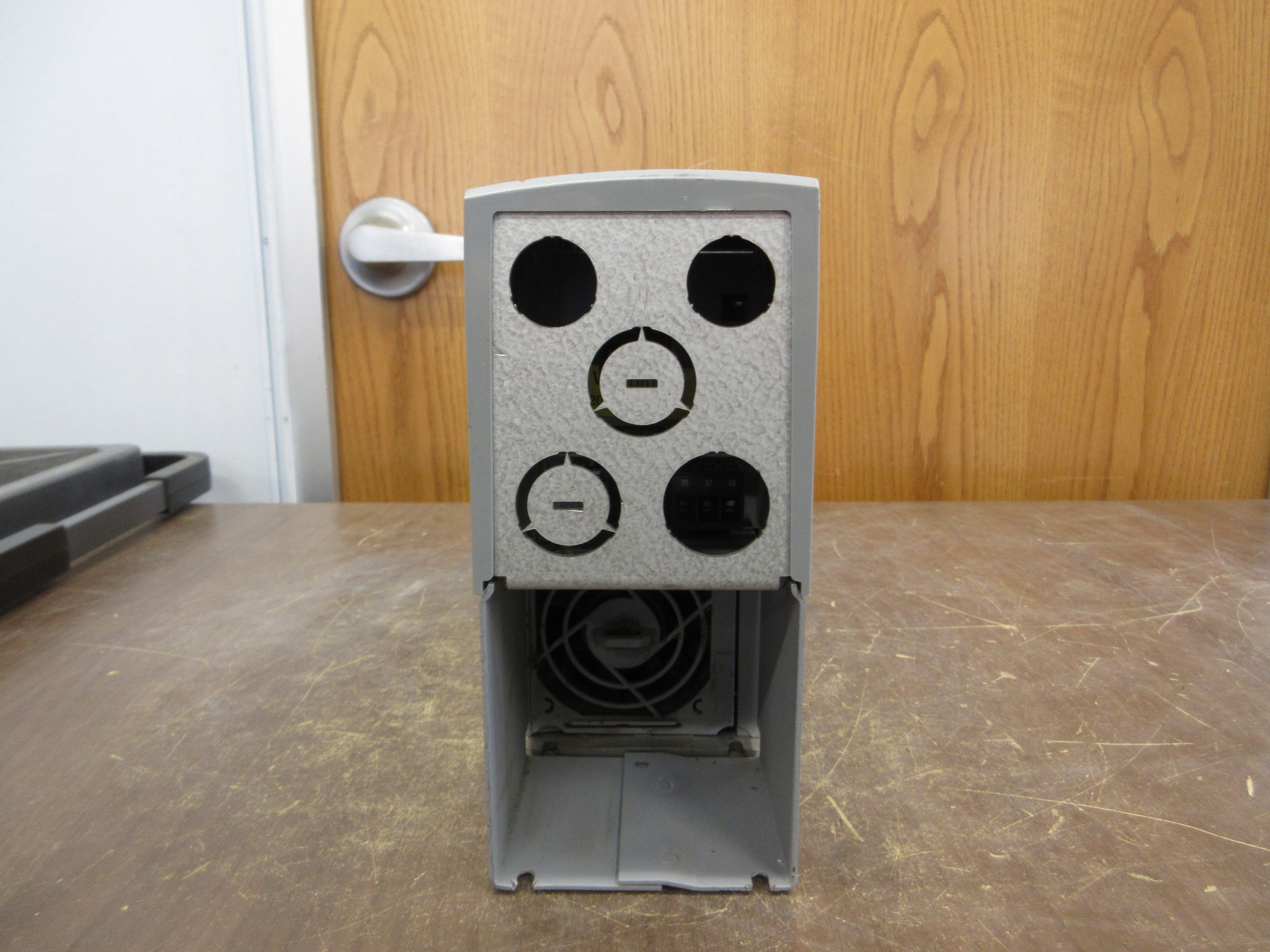 Danfoss VLT AC Drive 131F0698 2HP 3Ph w/ Keypad Used