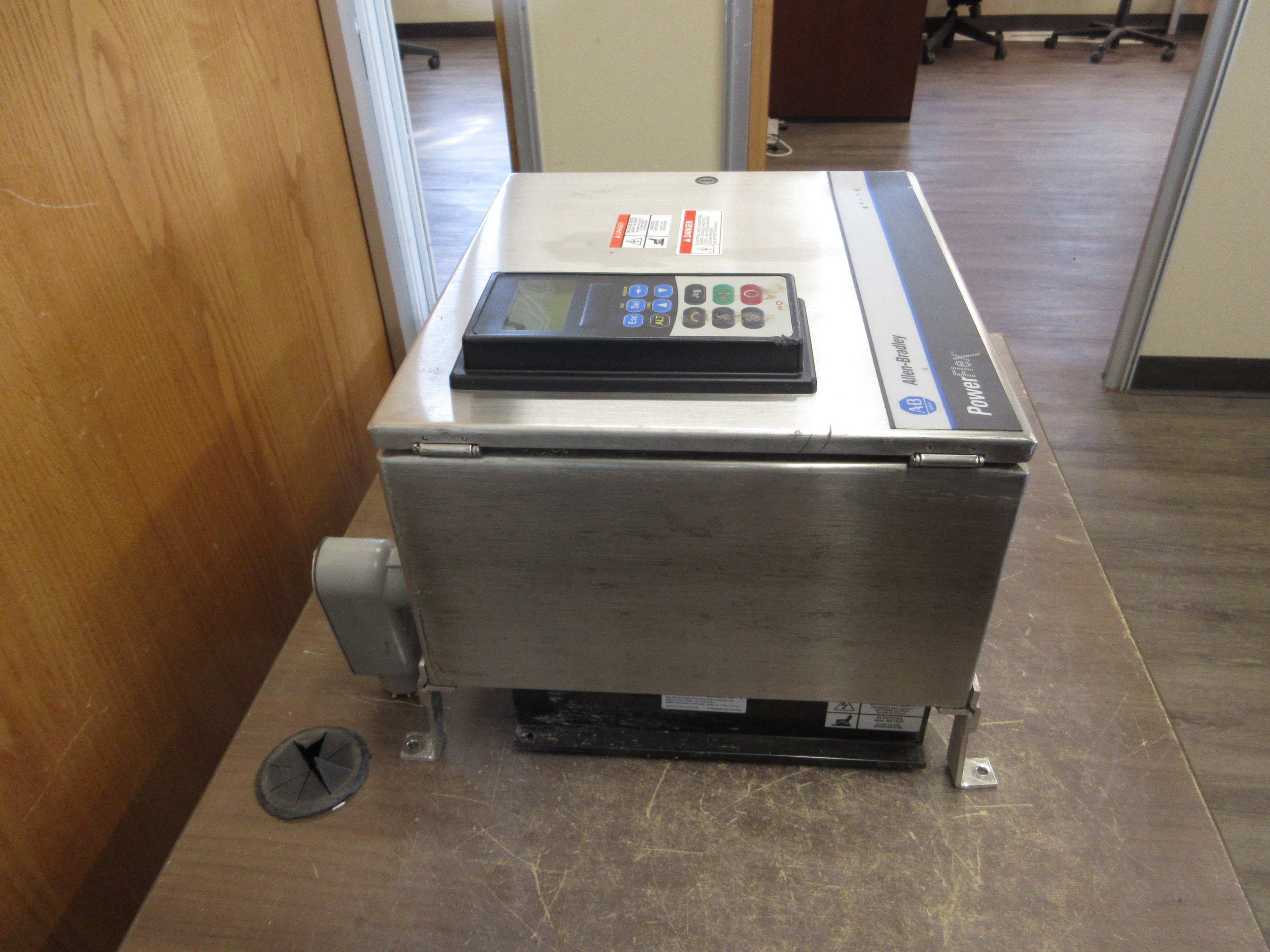 Allen-Bradley Stainless Steel PowerFlex 40 AC Drive 23B-D4P0CF04NN 2HP 3Ph Used