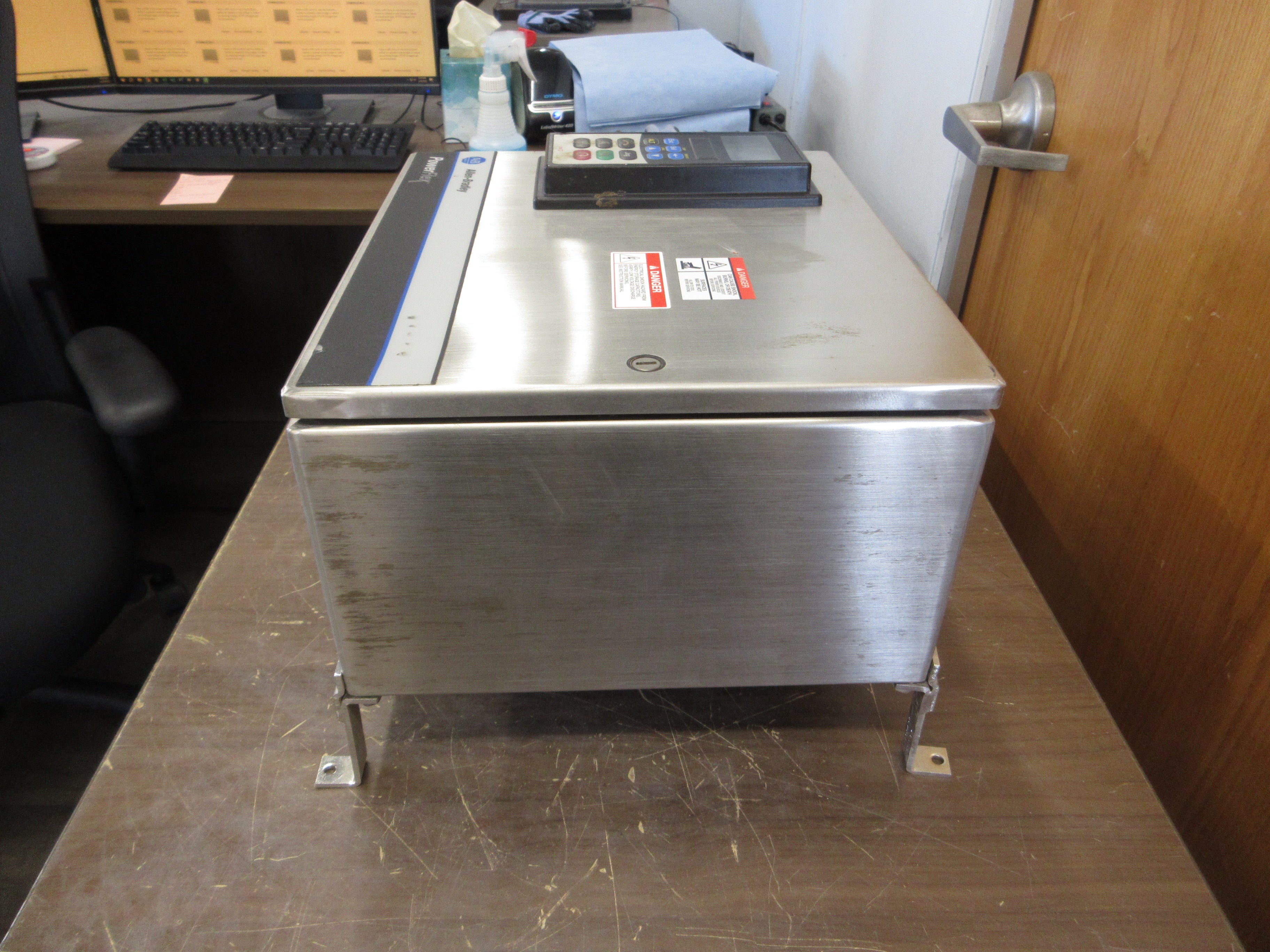 Allen-Bradley Stainless Steel PowerFlex 40 AC Drive 23B-D4P0CF04NN 2HP 3Ph Used
