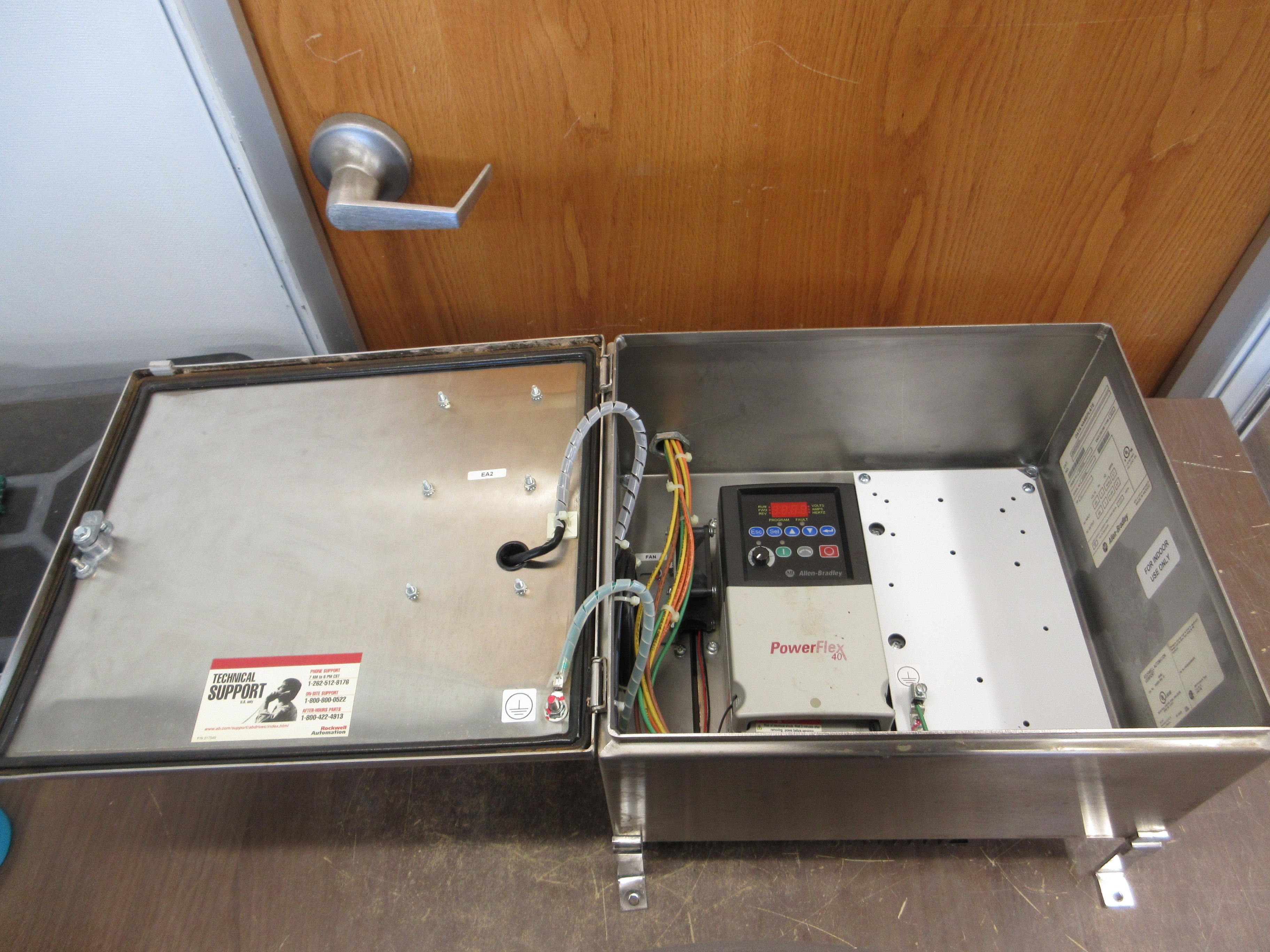 Allen-Bradley Stainless Steel PowerFlex 40 AC Drive 23B-D4P0CF04NN 2HP 3Ph Used