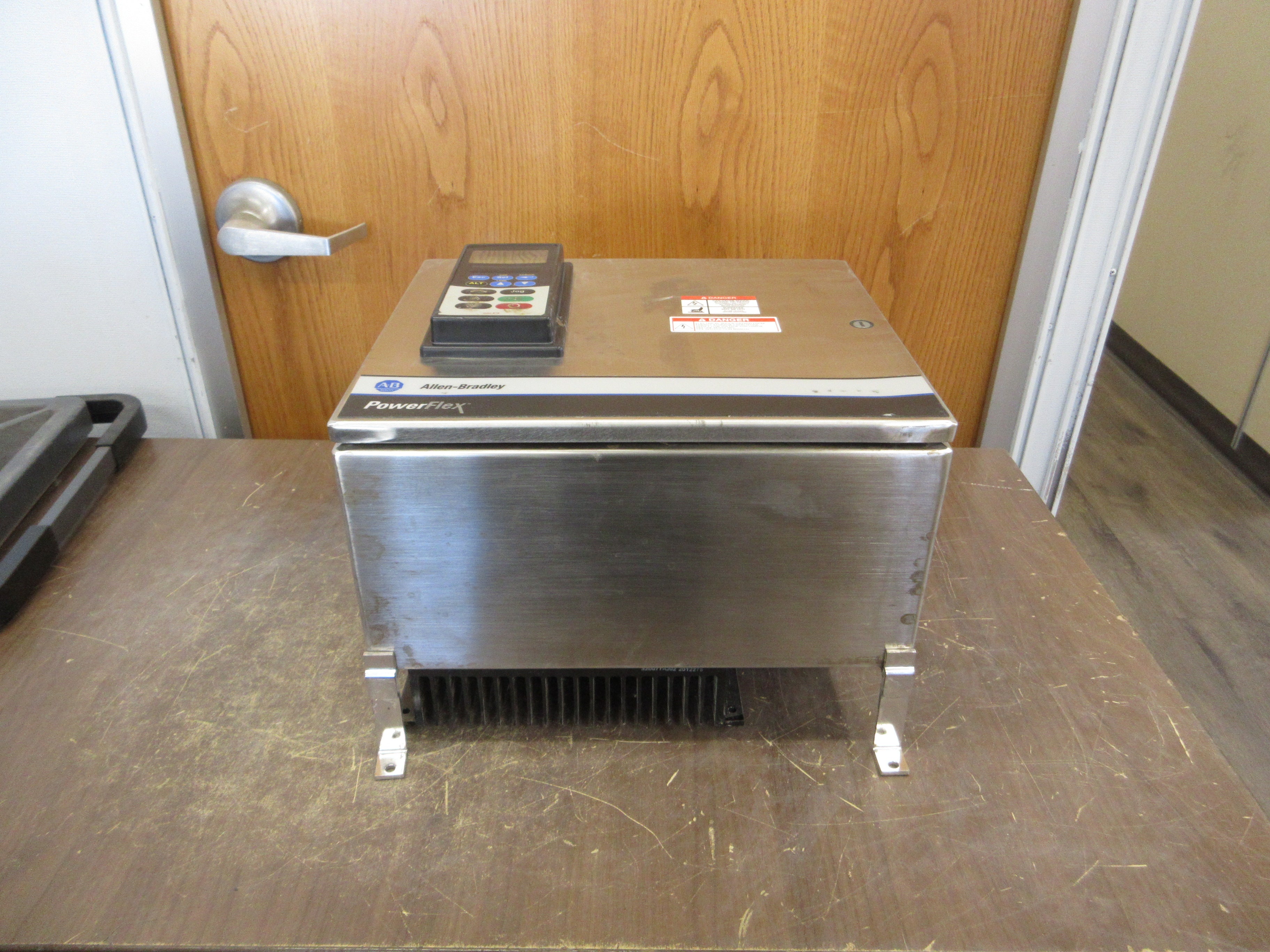 Allen-Bradley Stainless Steel PowerFlex 40 AC Drive 23B-D4P0CF04NN 2HP 3Ph Used