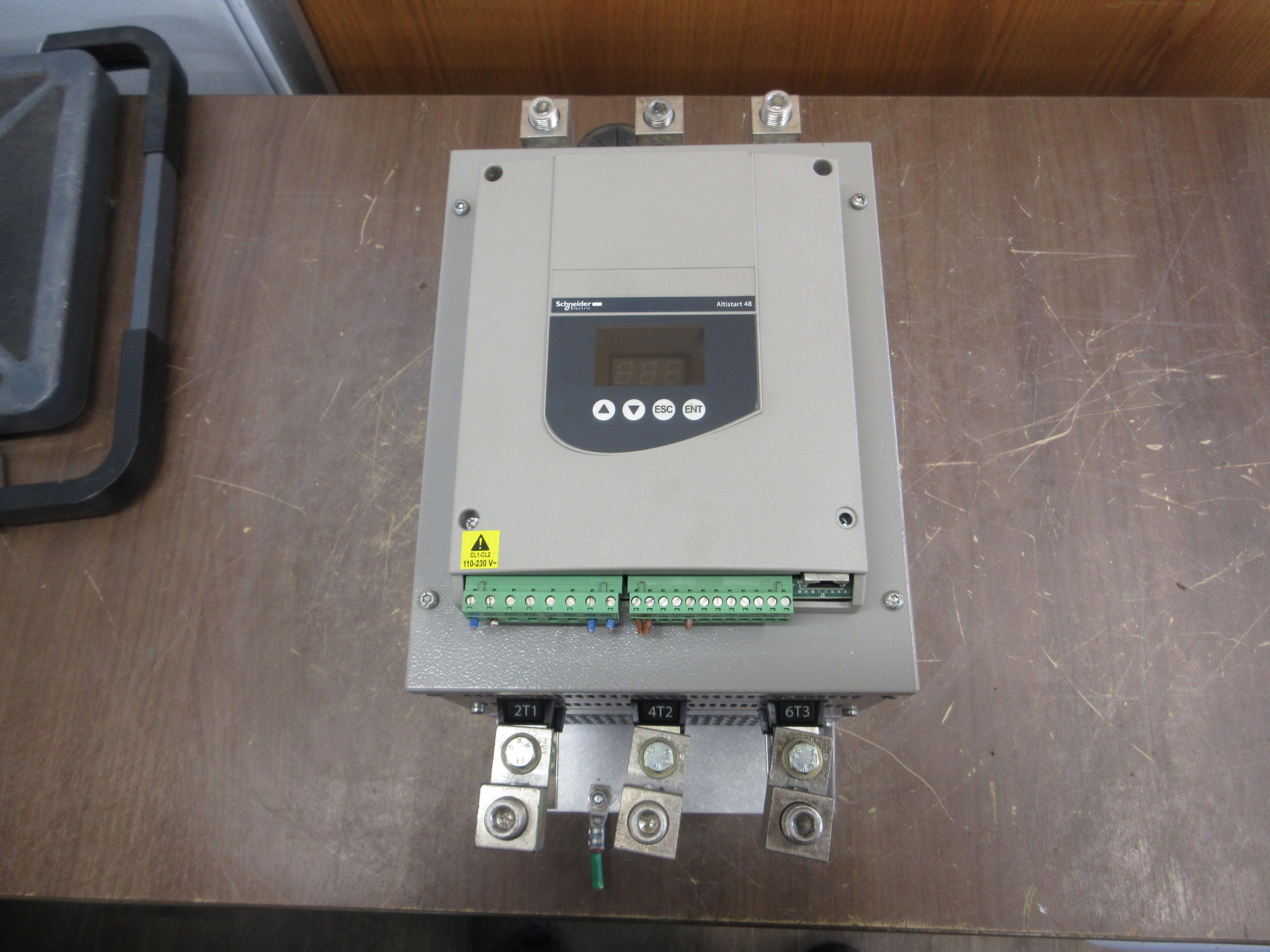 Schneider Electric Altistart 48 Soft Start ATS48C17Y 150HP 208-690V 3Ph 50/60Hz
