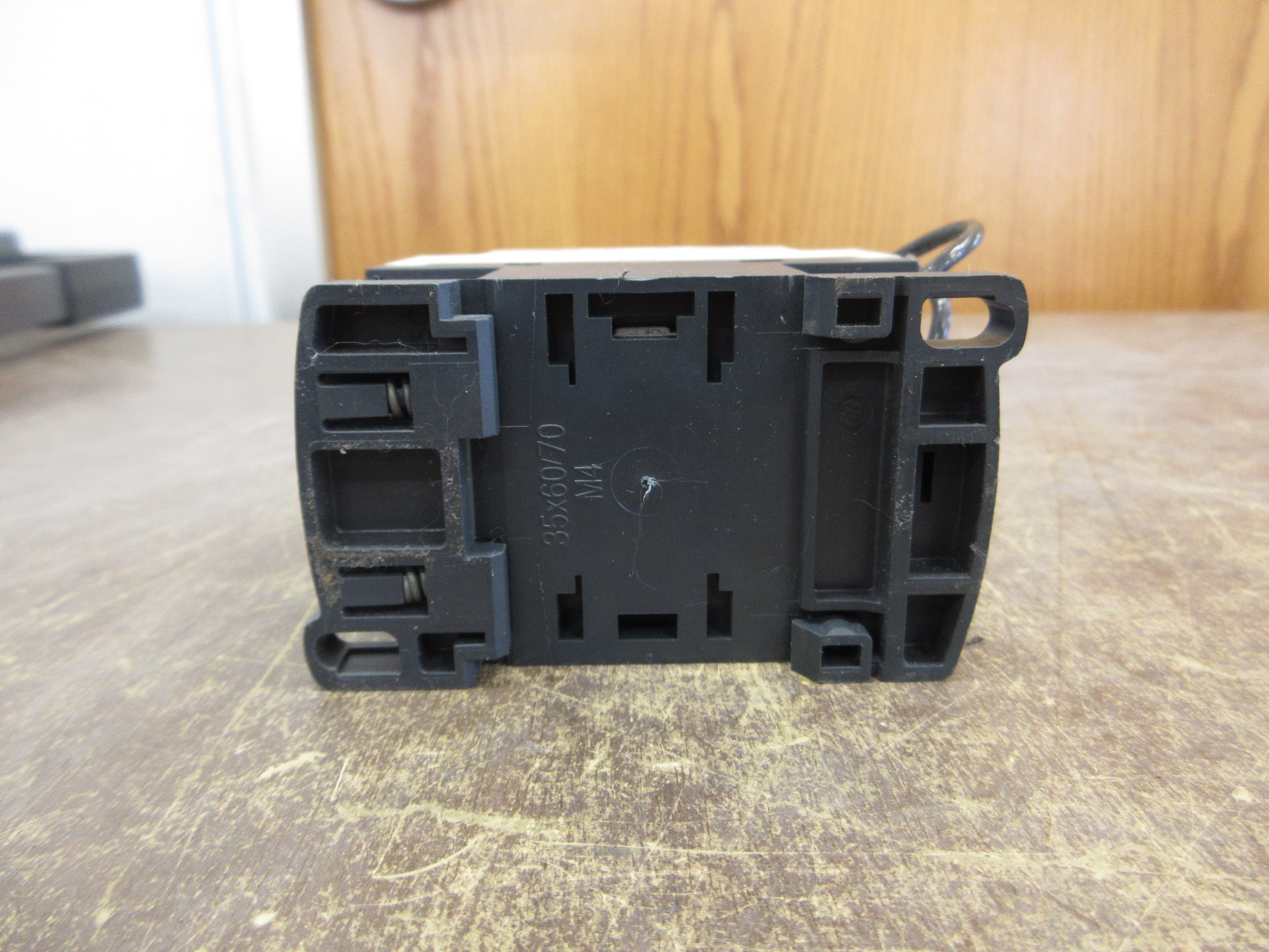 Telemecanique Contactor CAD32 208V Coil 10A 600V Used
