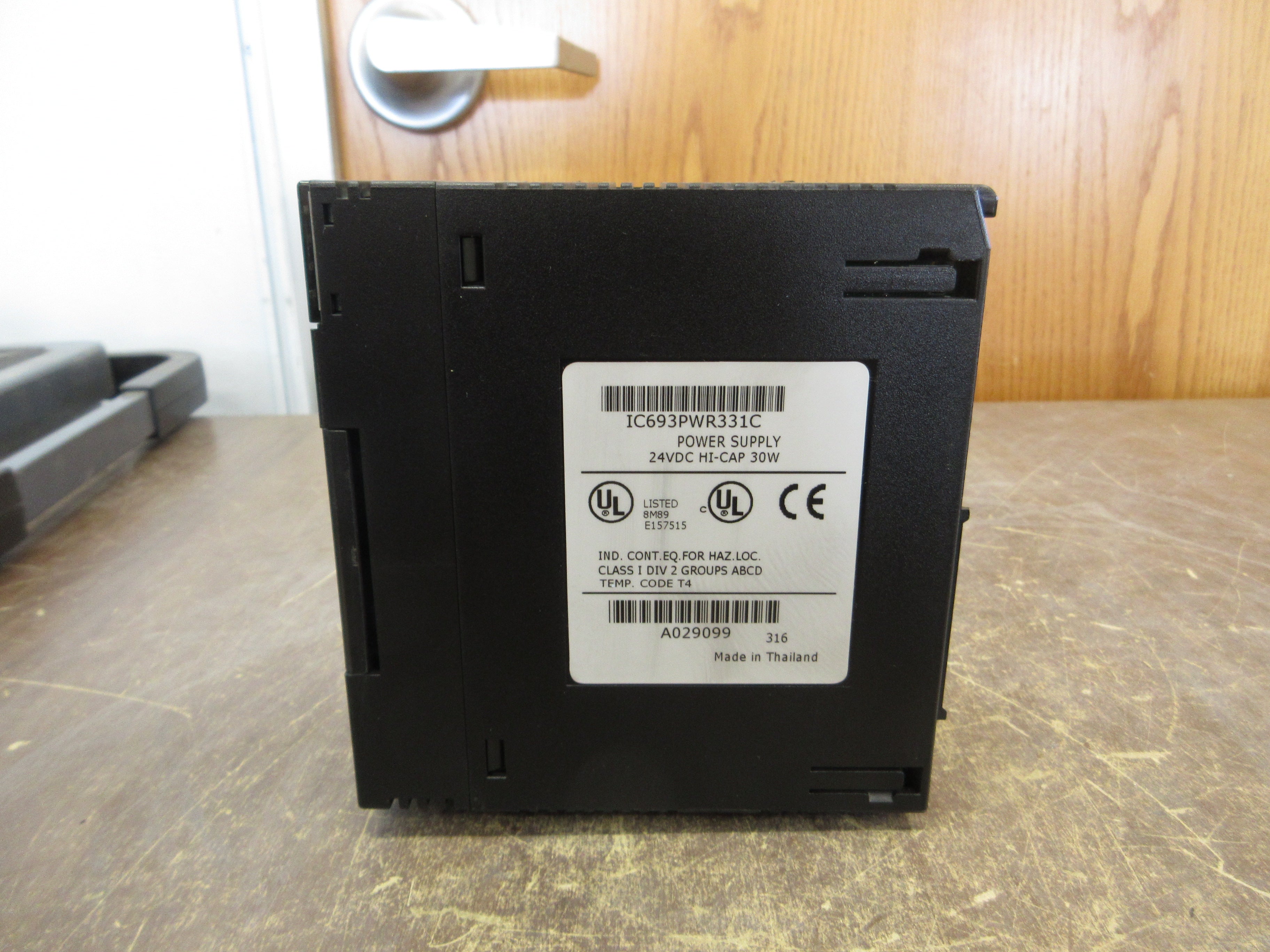 GE Fanuc Series 90-30 Power Supply IC693PWR331C 24VDC Hi-Cap 30W Used