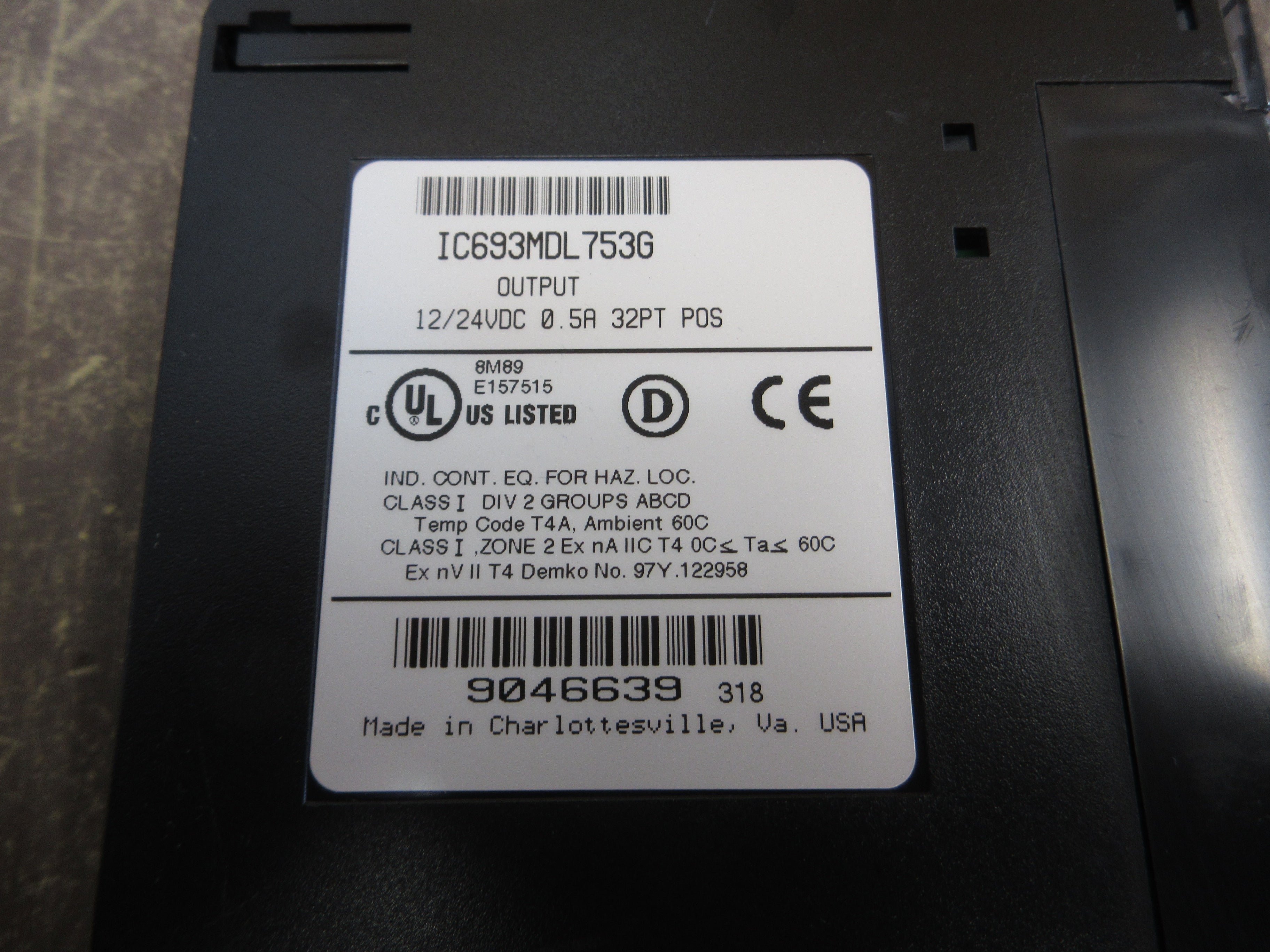 GE Fanuc Enhanced Comm. Module IC693CMM302L *Broken Clip* Used