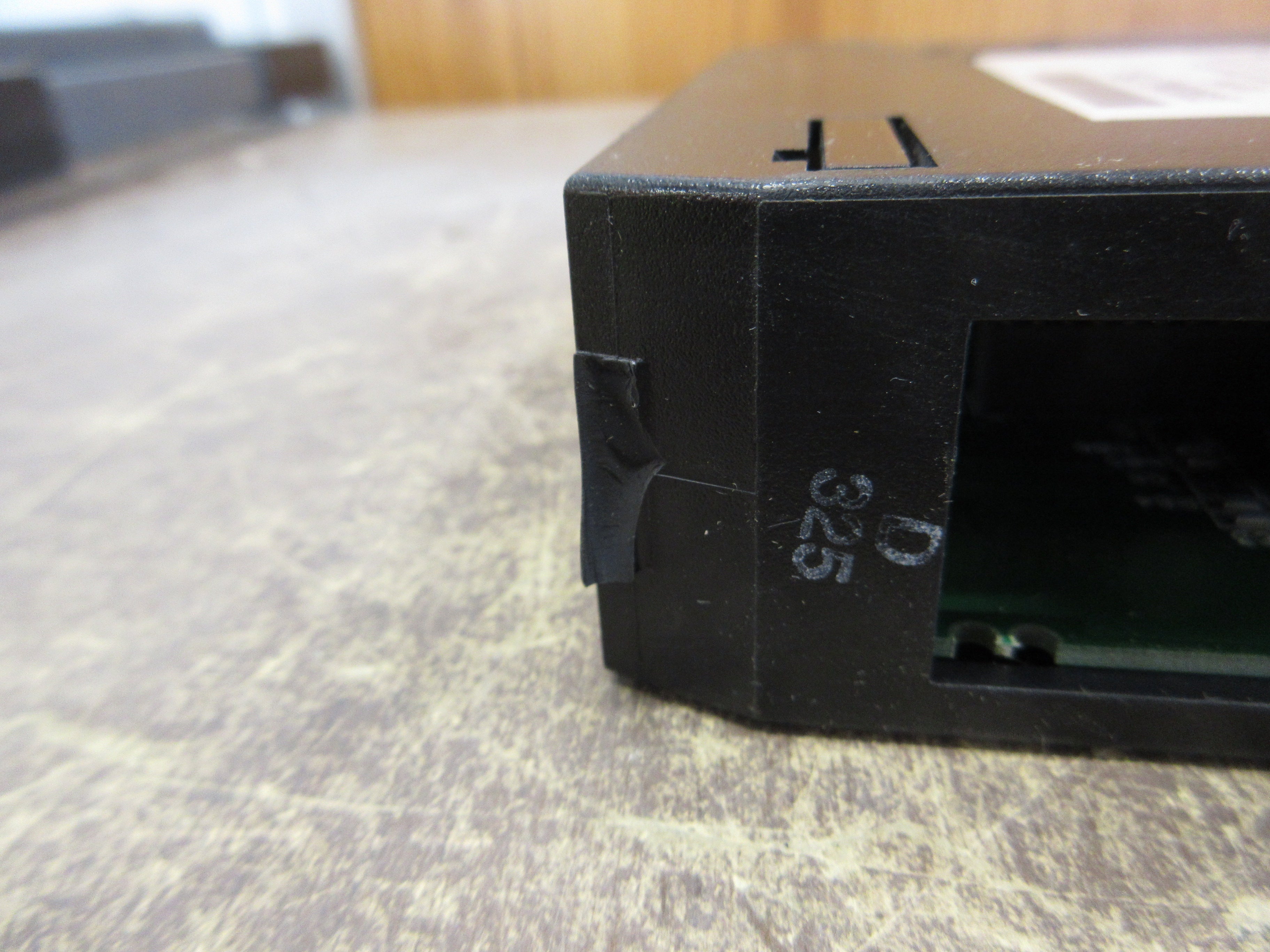 GE Fanuc Enhanced Comm. Module IC693CMM302L *Broken Clip* Used