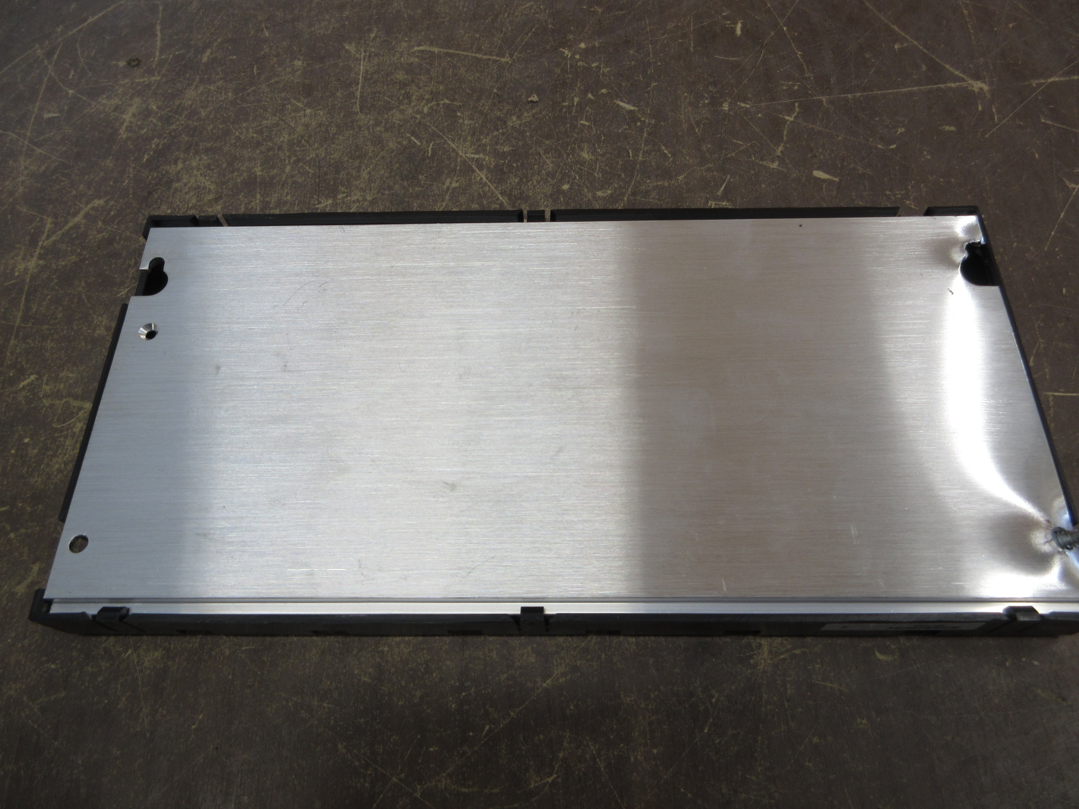 GE Fanuc 5-Slot Base w/ CPU IC693CPU311-AE *Broken Mount* Used