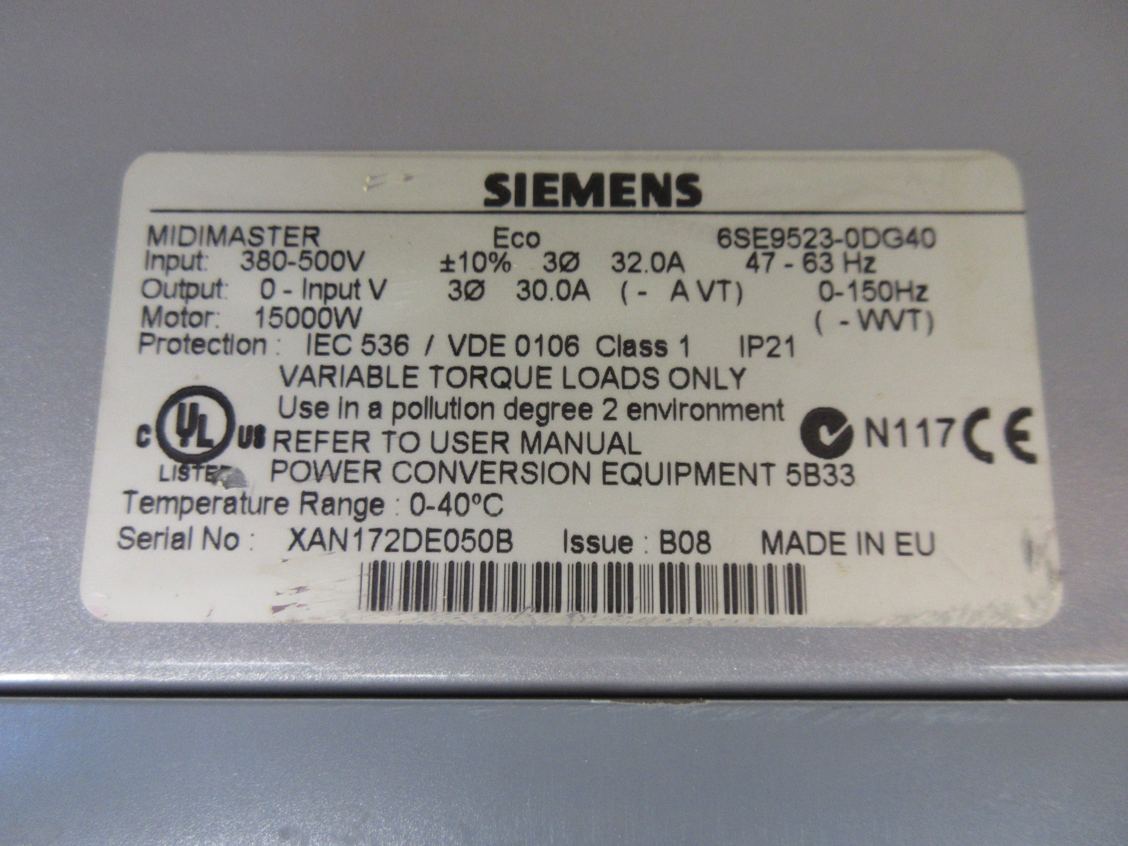Siemens Midimaster Eco AC Drive 6SE9523-0DG40 20HP w/ Keypad Used