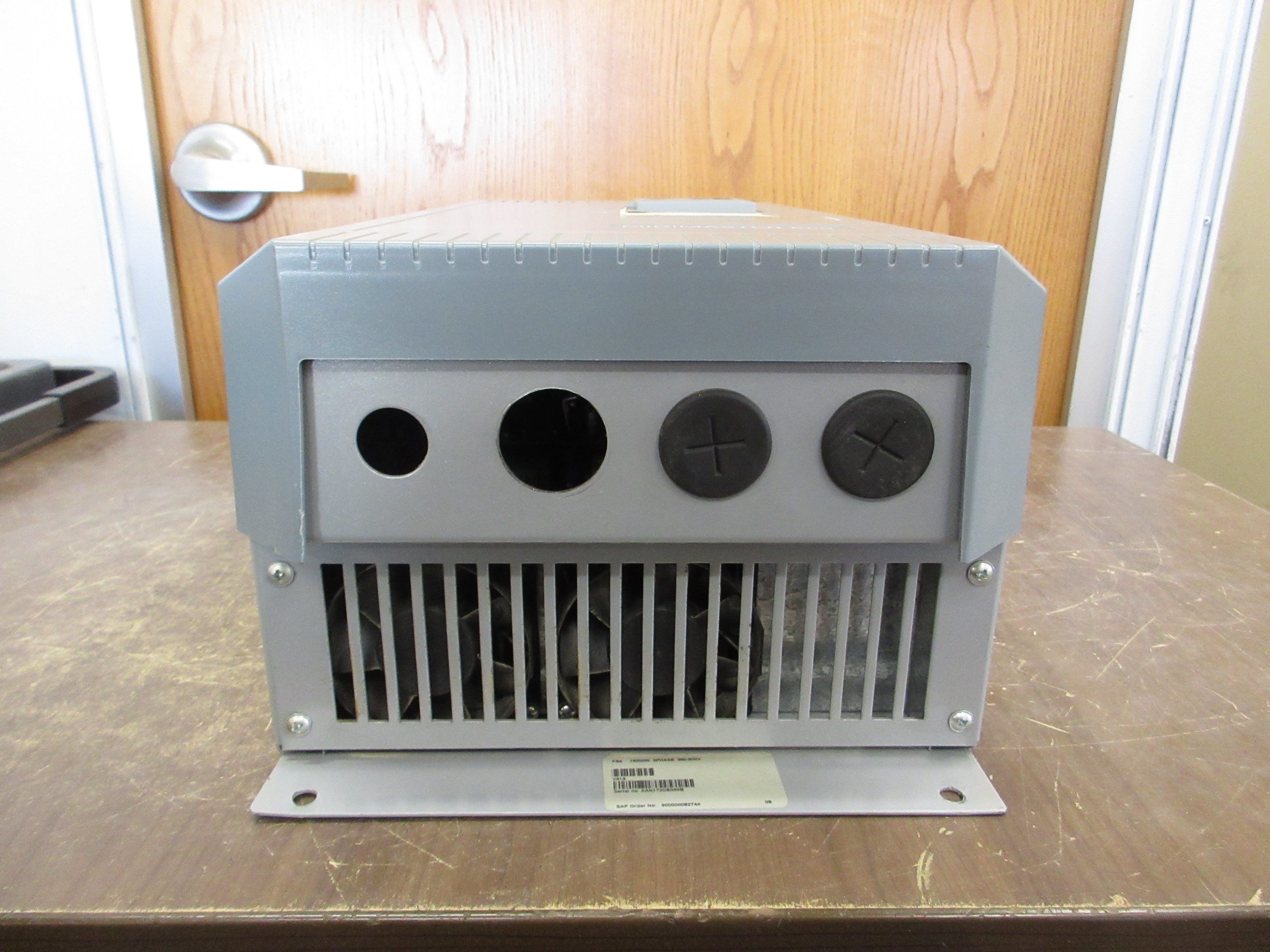 Siemens Midimaster Eco AC Drive 6SE9523-0DG40 20HP w/ Keypad Used