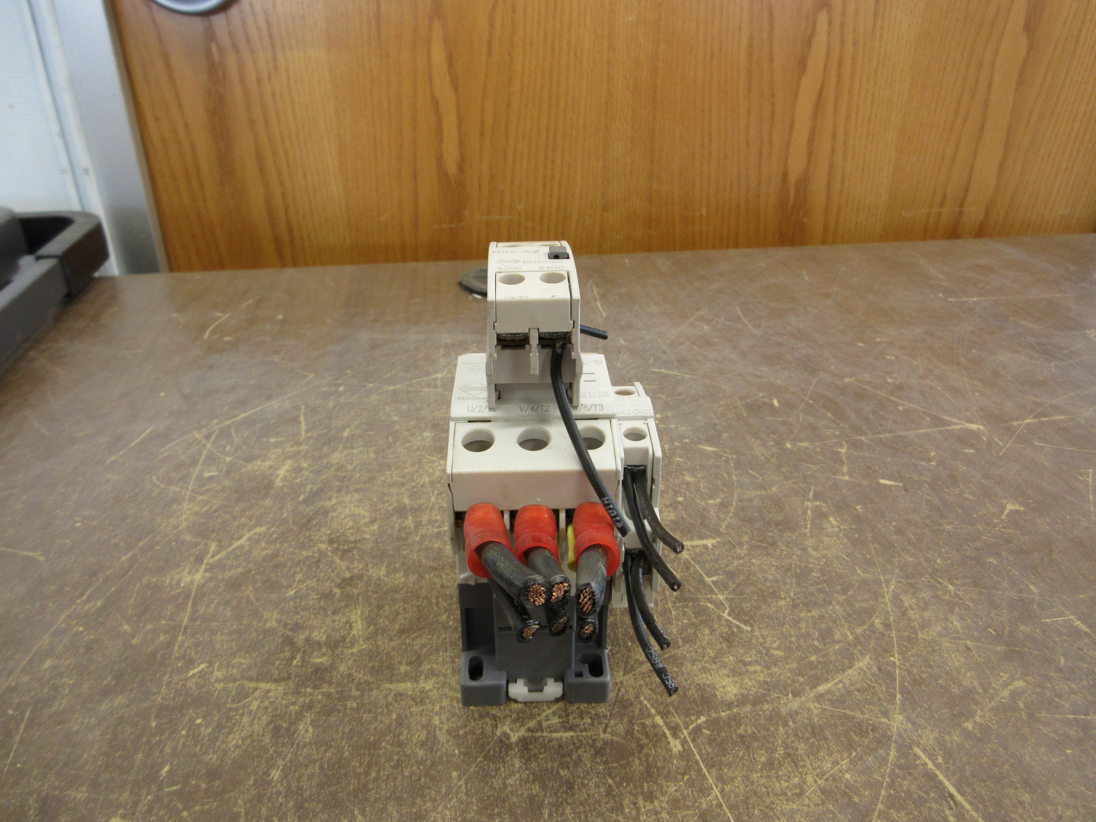 Benshaw Contactor RSC-32 120V Coil 32A (1) Aux Contact, (1) Aux Contact Block