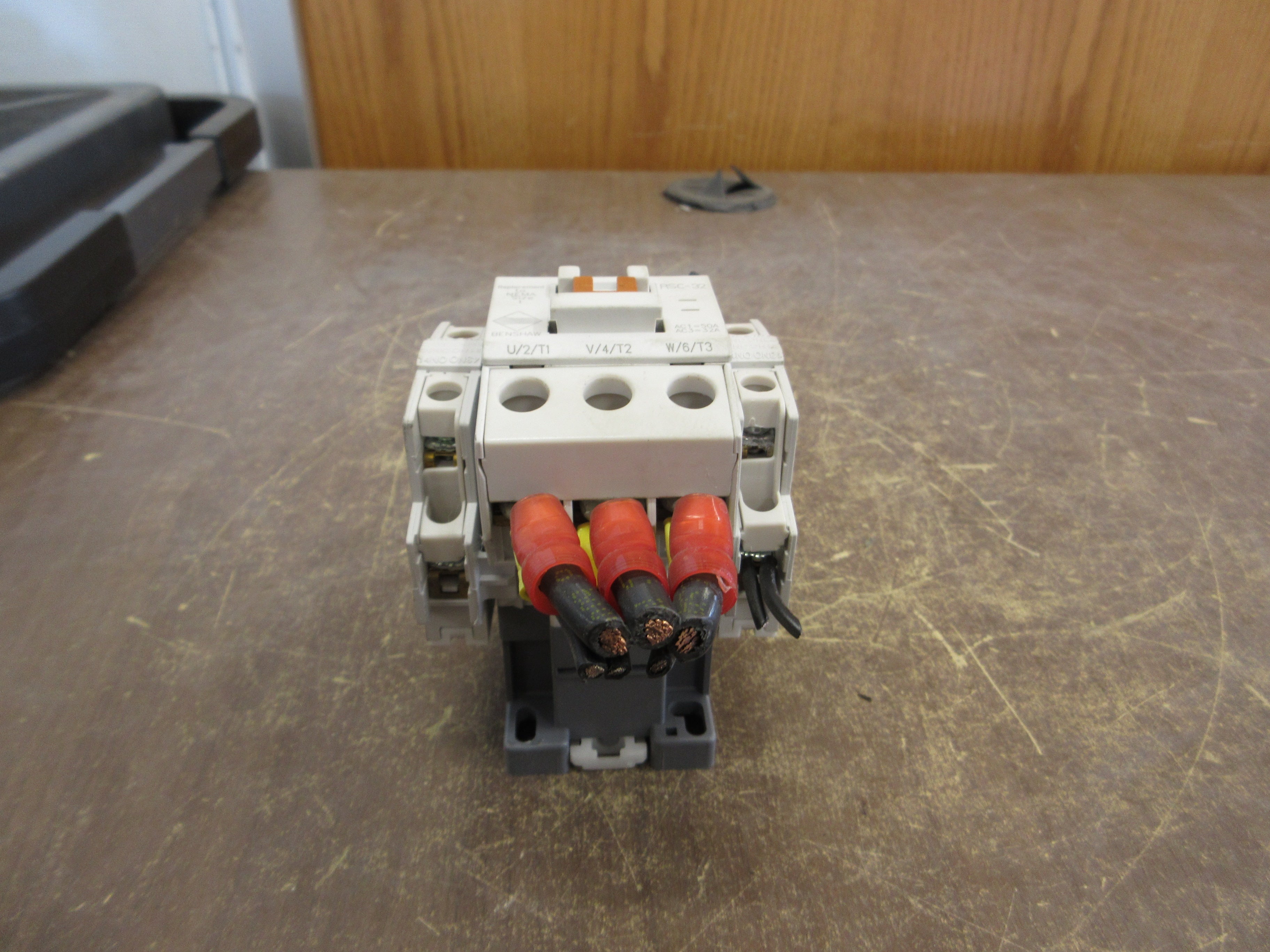 Benshaw Contactor RSC-32 120V Coil 32A (2) Aux Contacts Used