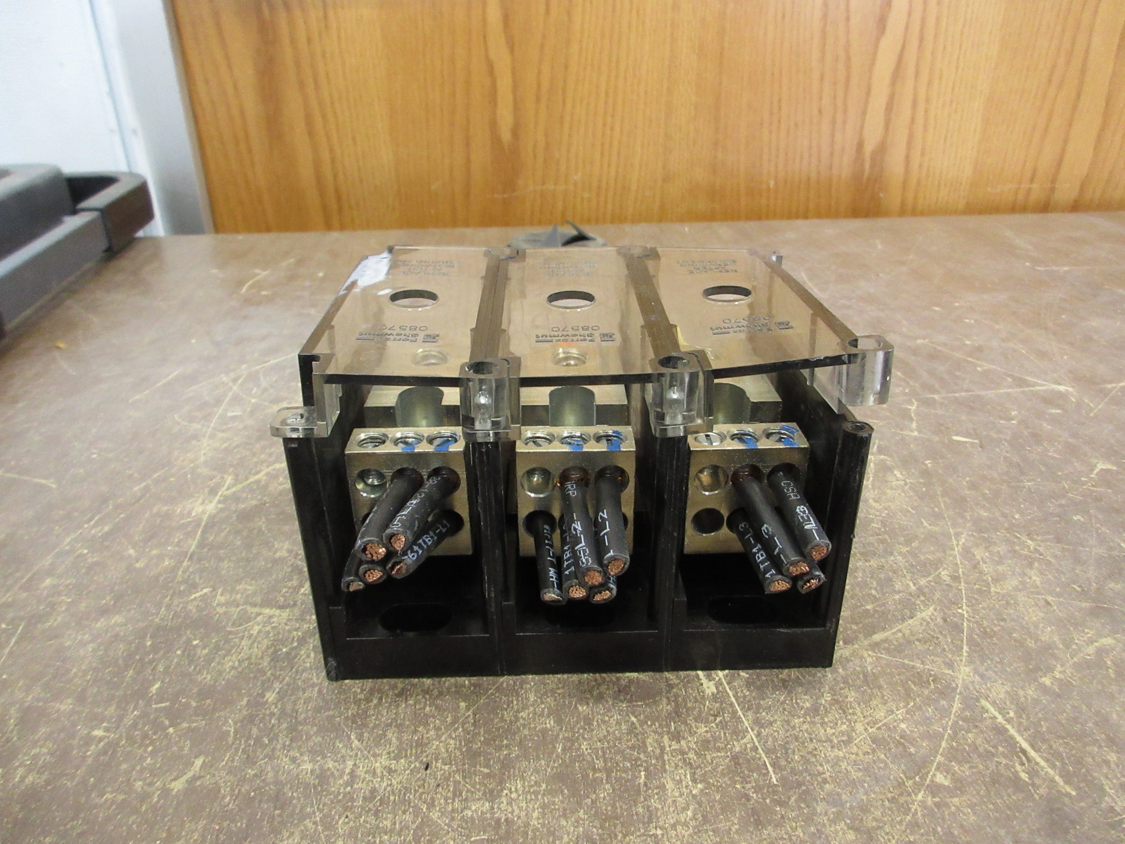 Ferraz Shawmut Power Distribution Block 67563 3P 600V Used