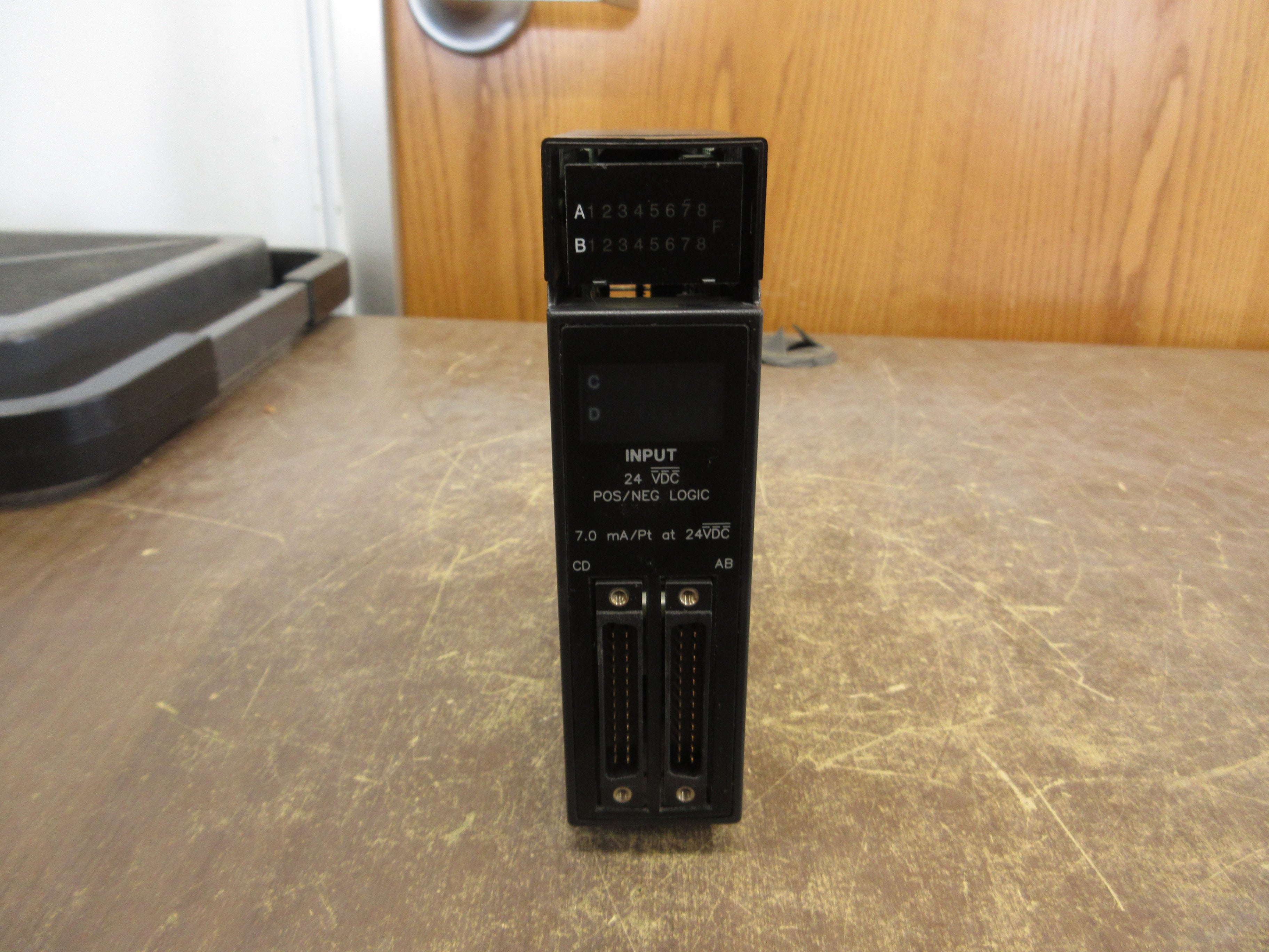 GE Fanuc Input Module IC693MDL655G 24VDC 32PT *Missing Cover* Used