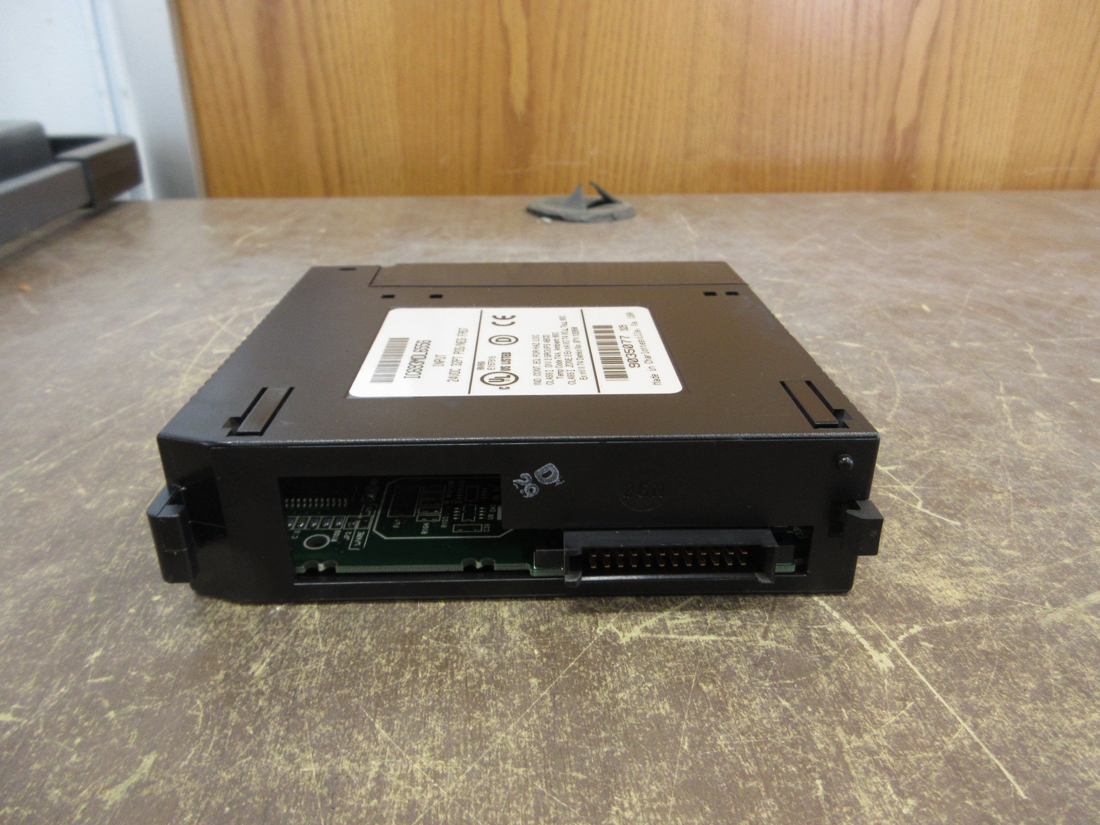 GE Fanuc Input Module IC693MDL655G 24VDC 32PT *Missing Cover* Used