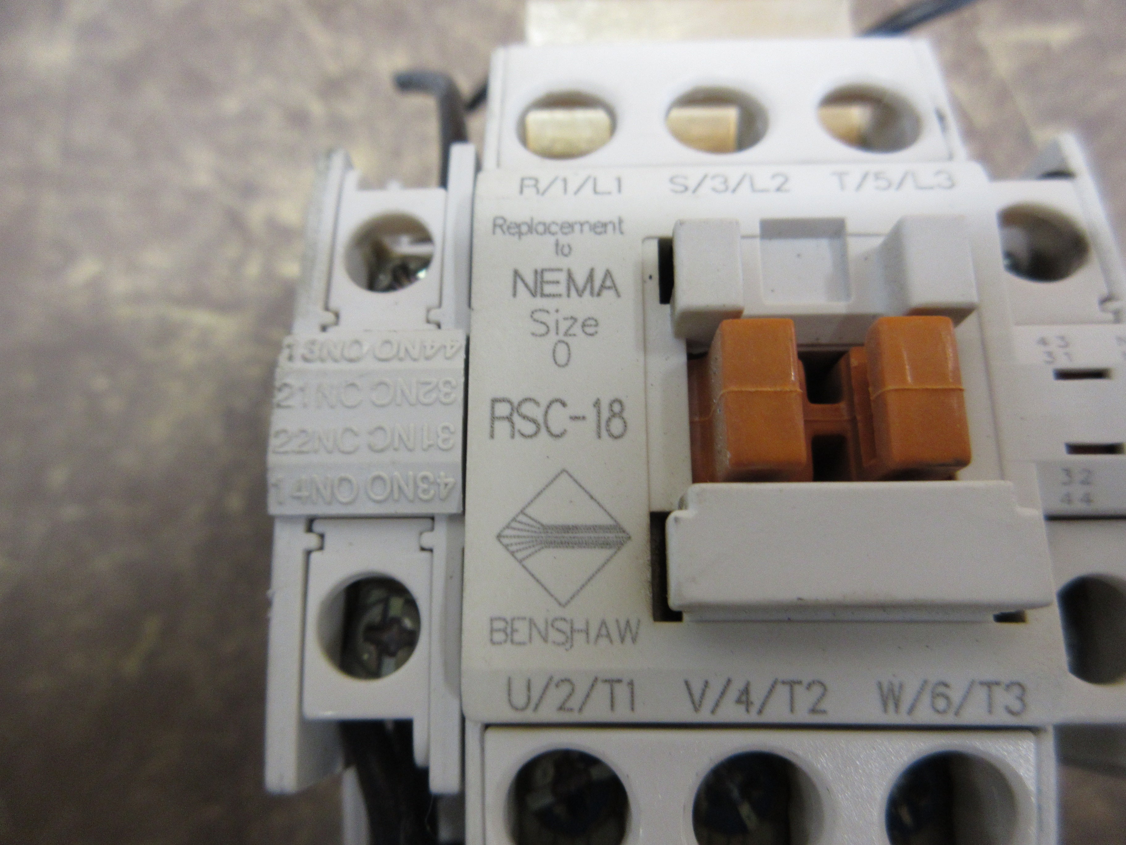 Benshaw Contactor RSC-18 120V Coil 18A (1) Aux Contact Used