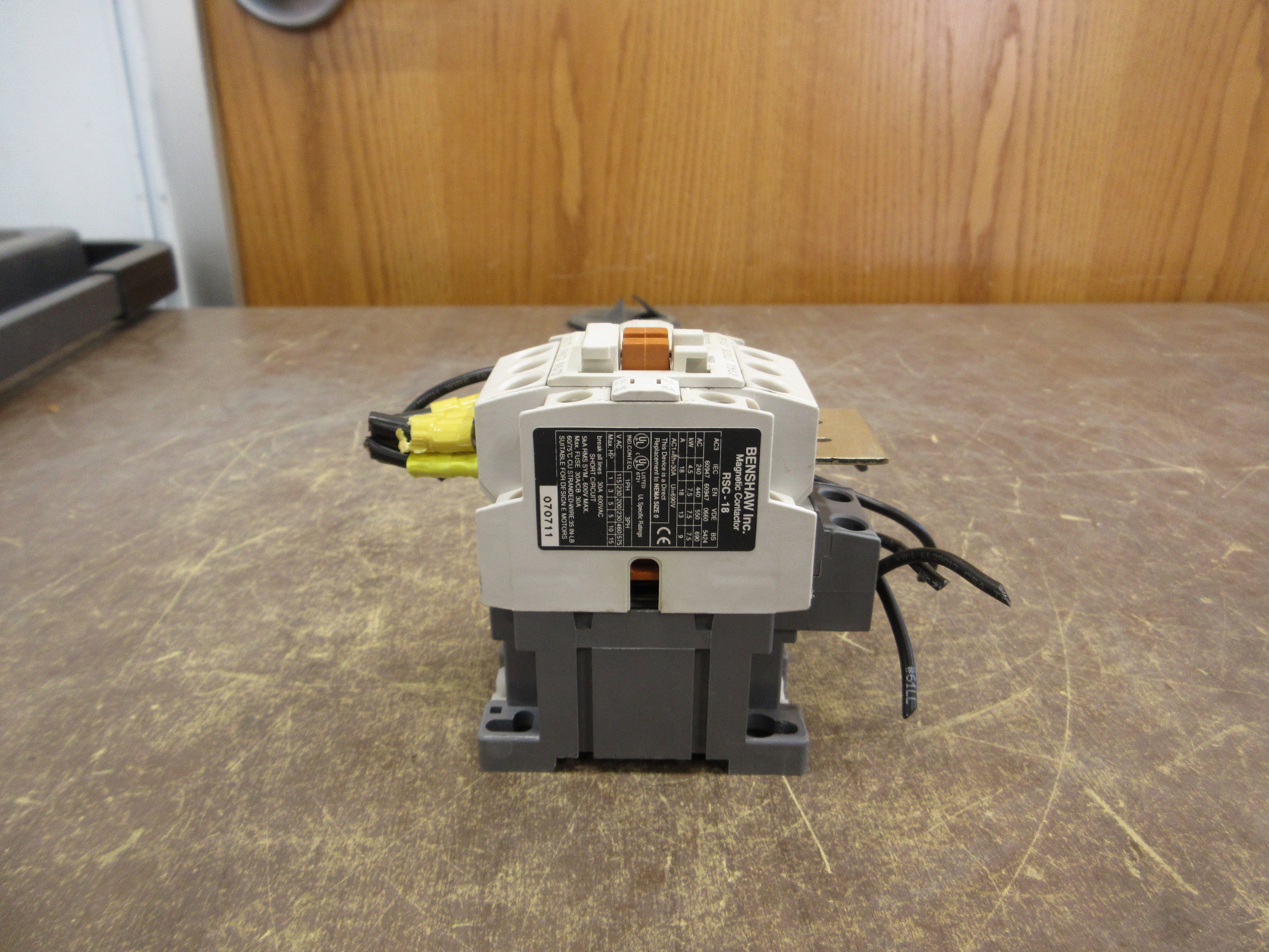 Benshaw Contactor RSC-18 120V Coil 18A (1) Aux Contact Used