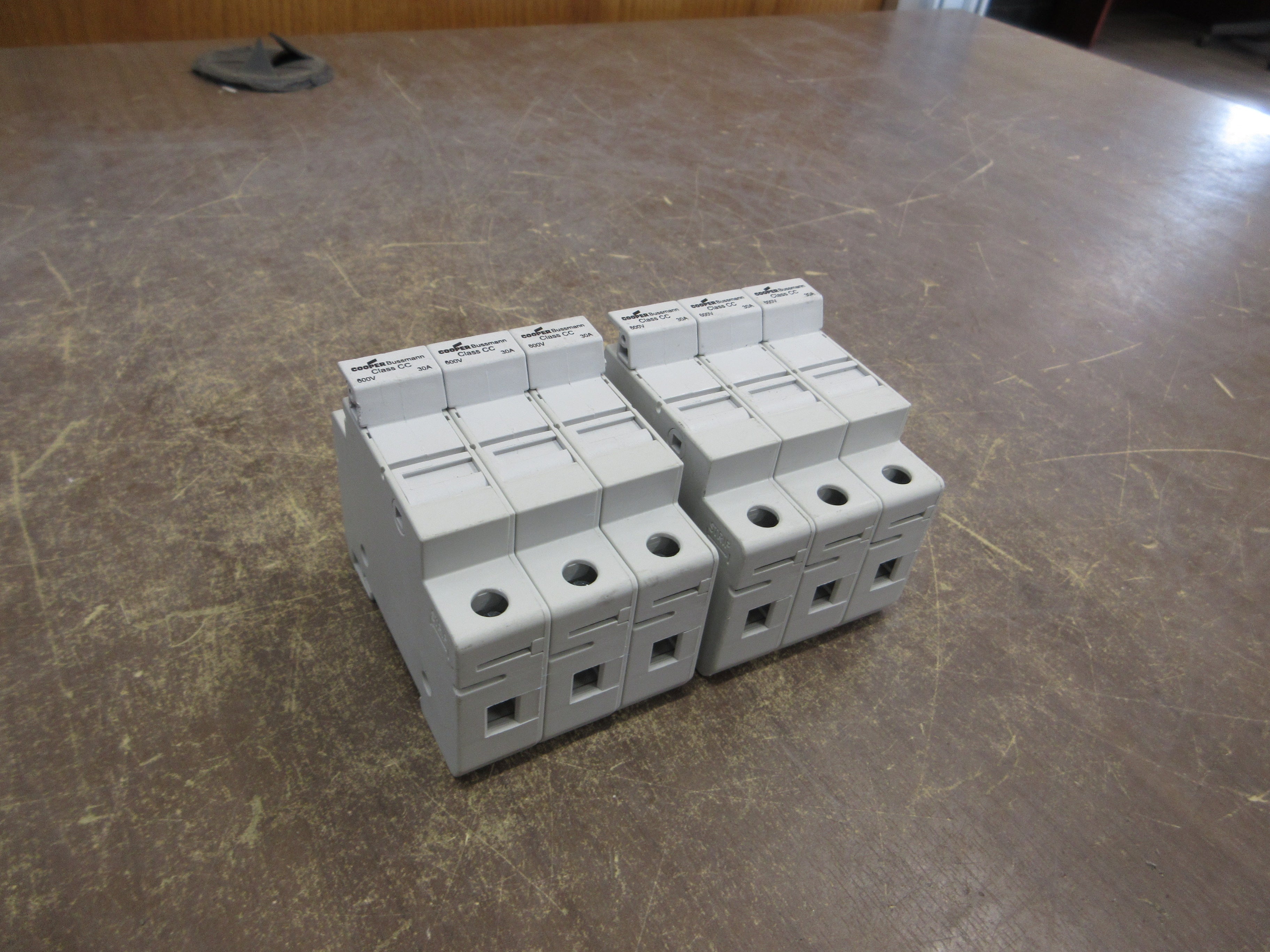 Bussmann Fuseholder CHCC 3 30A 600V 3P *Lot of 2* *Broken DIN Rail Mount* Used