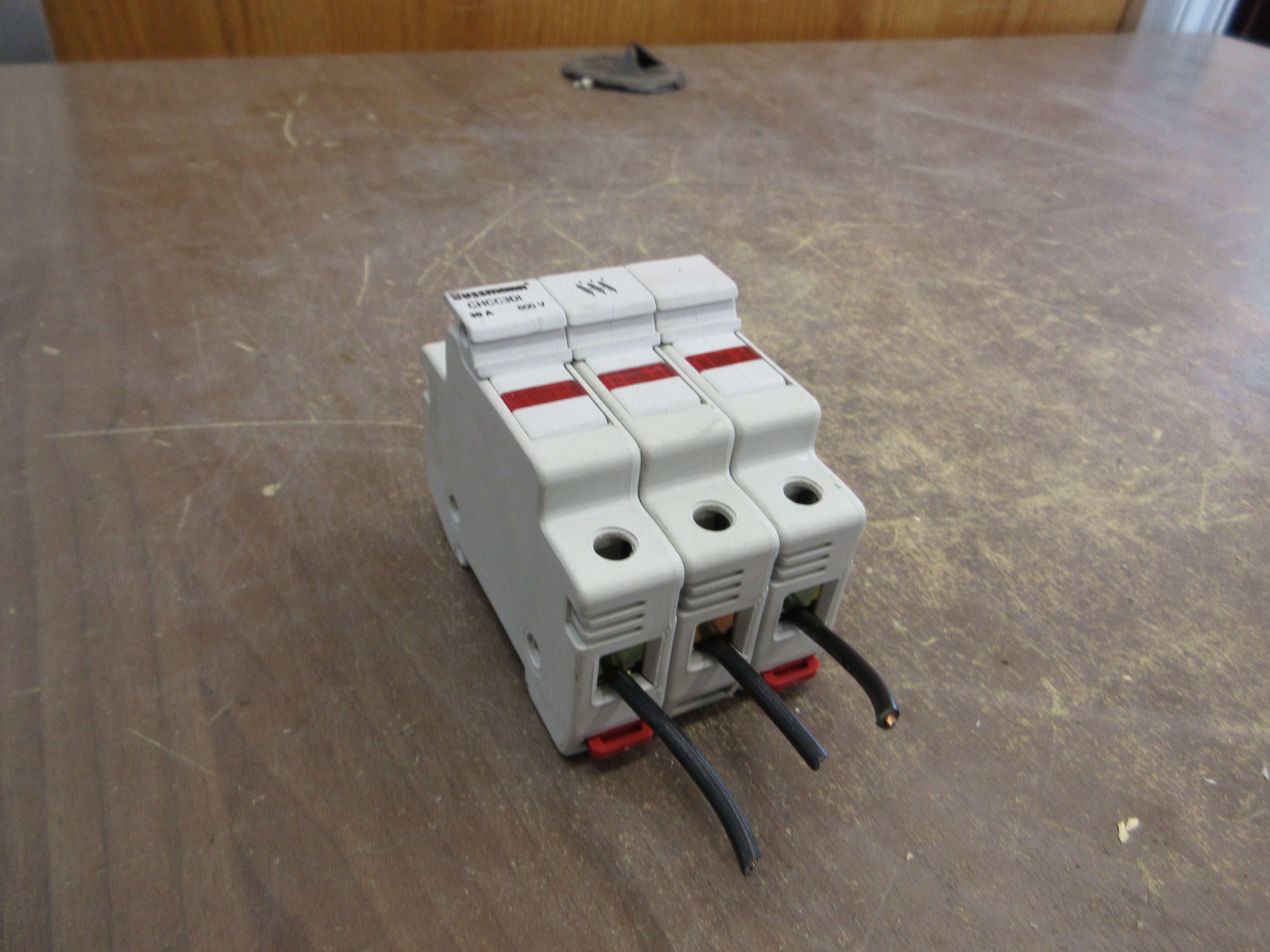 Bussmann Fuseholder CHCC3DI 30A 600V 3P Used