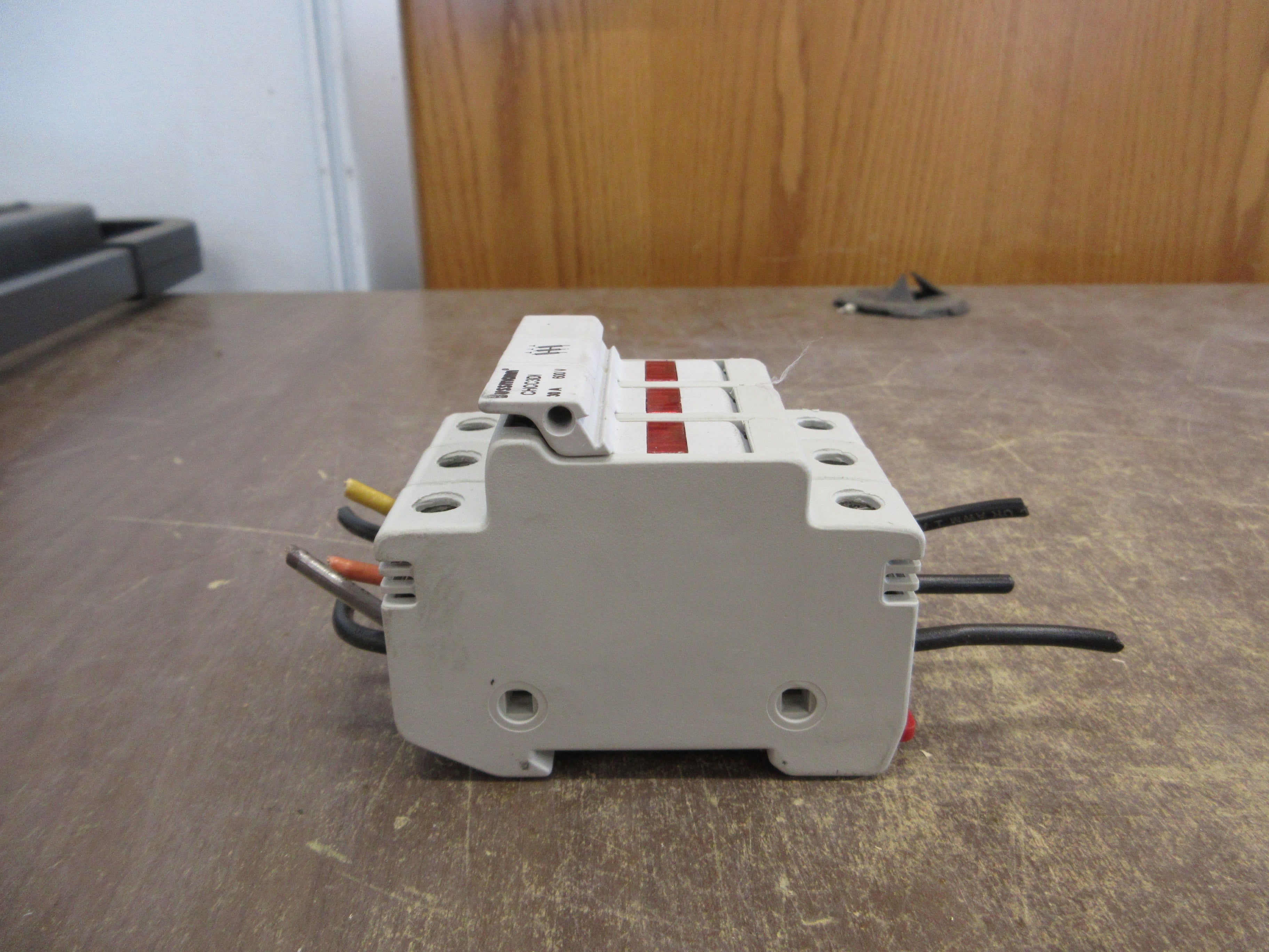 Bussmann Fuseholder CHCC3DI 30A 600V 3P Used