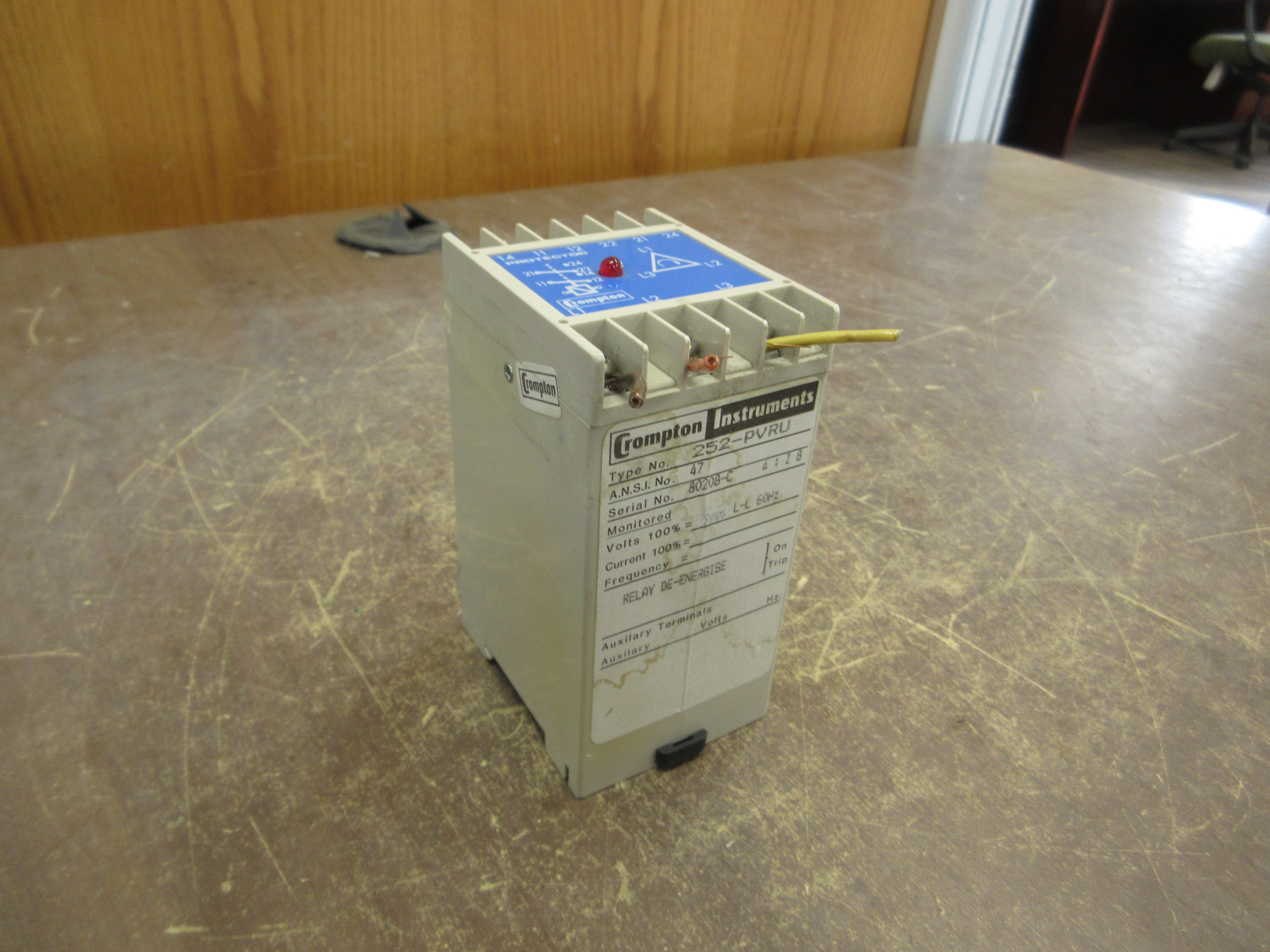 Crompton Protector Relay 252-PVRU Used