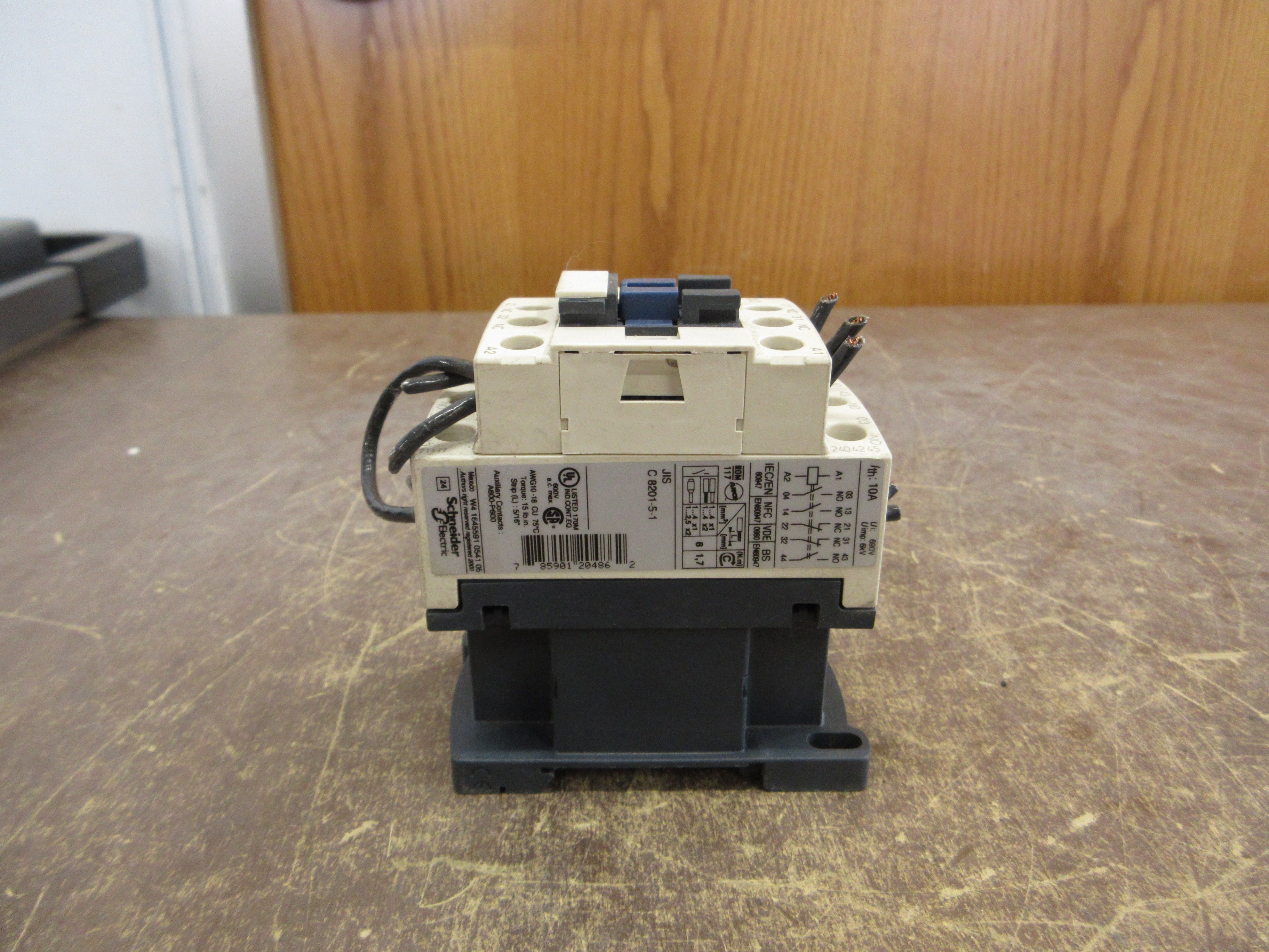 Telemecanique Contactor CAD32 480V Coil 10A 600V Used
