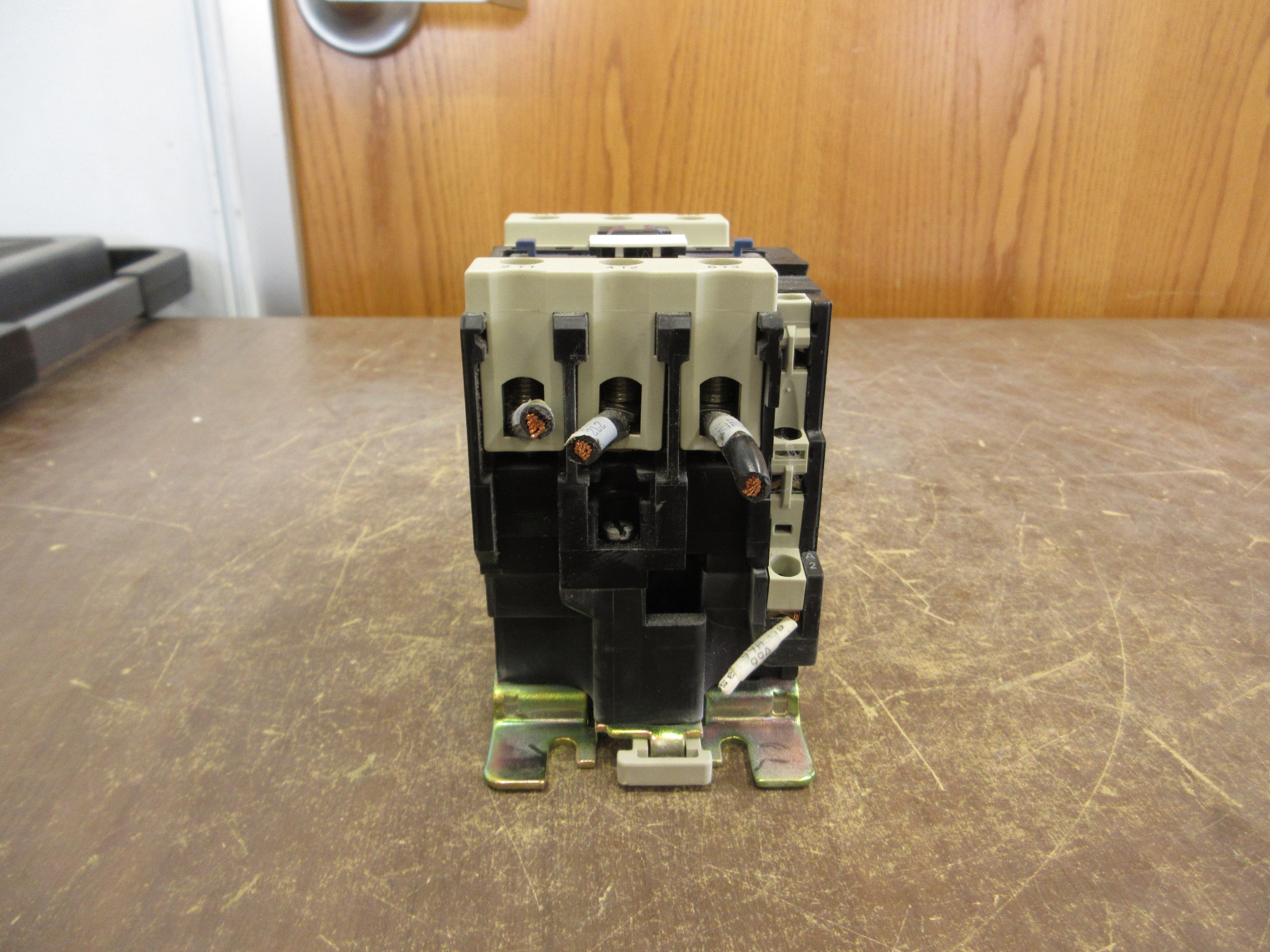 Telemecanique Contactor LC1 D5011 120V Coil 70A 600V Used
