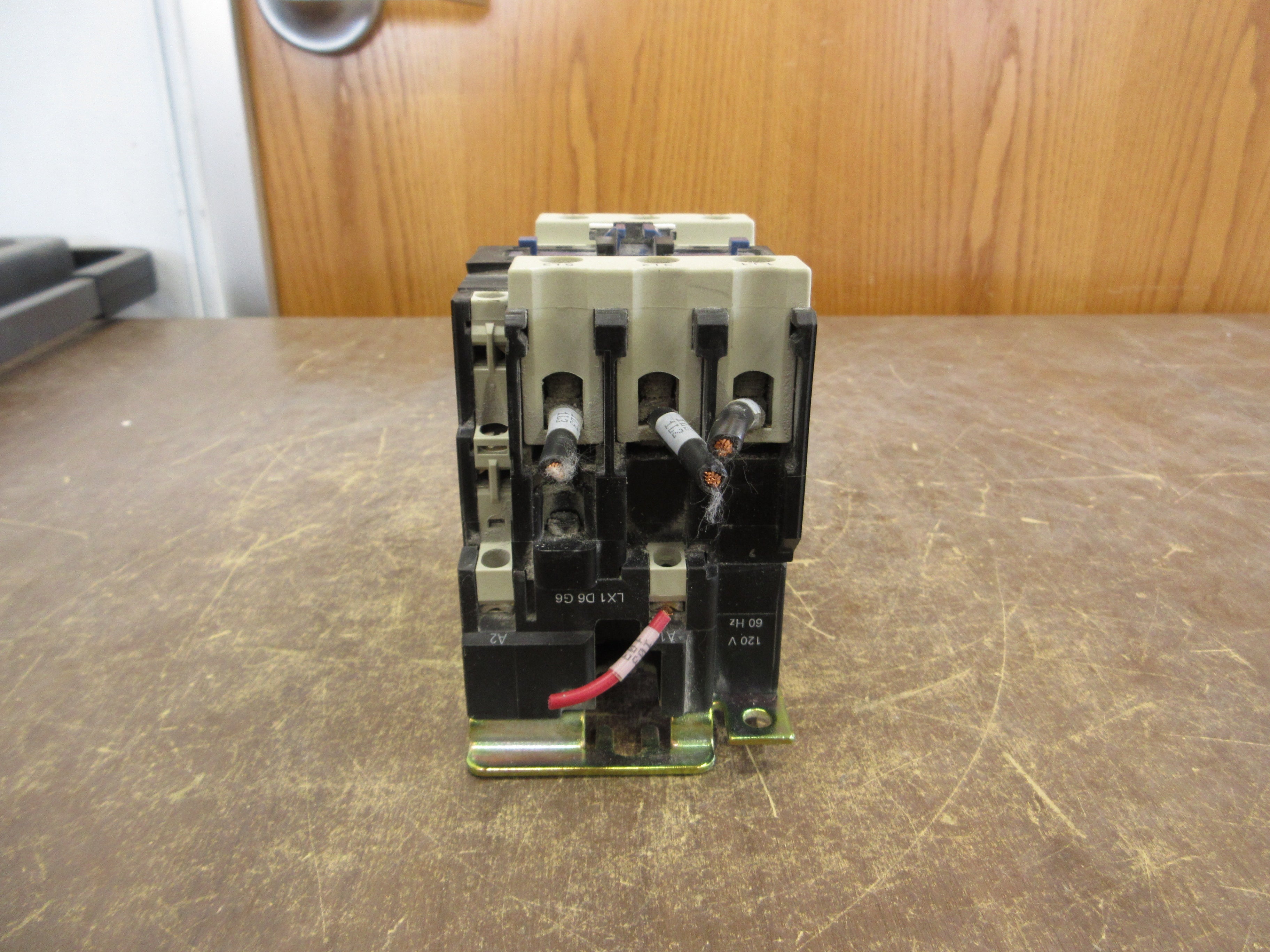 Telemecanique Contactor LC1 D5011 120V Coil 70A 600V Used