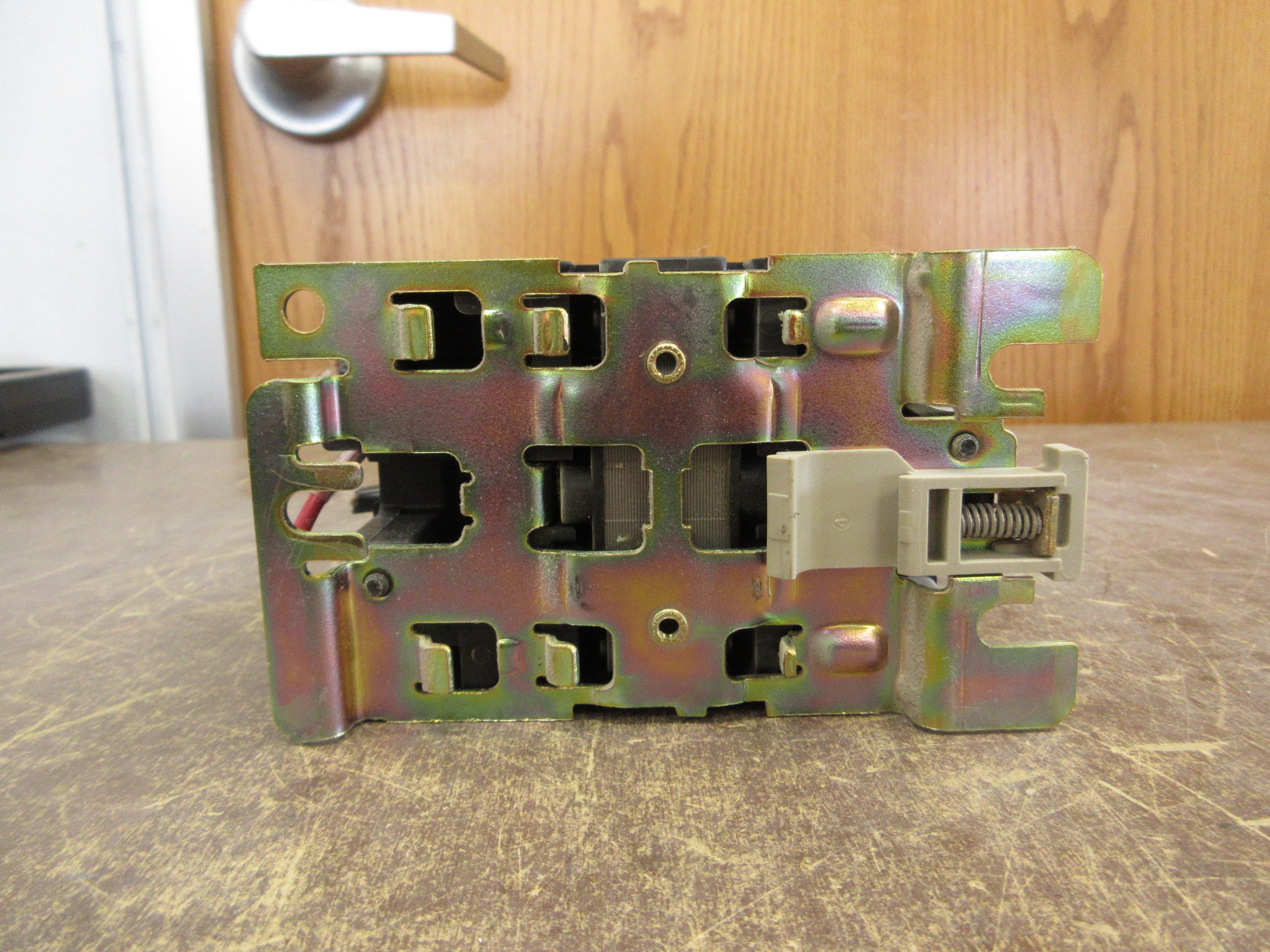 Telemecanique Contactor LC1 D5011 120V Coil 70A 600V Used