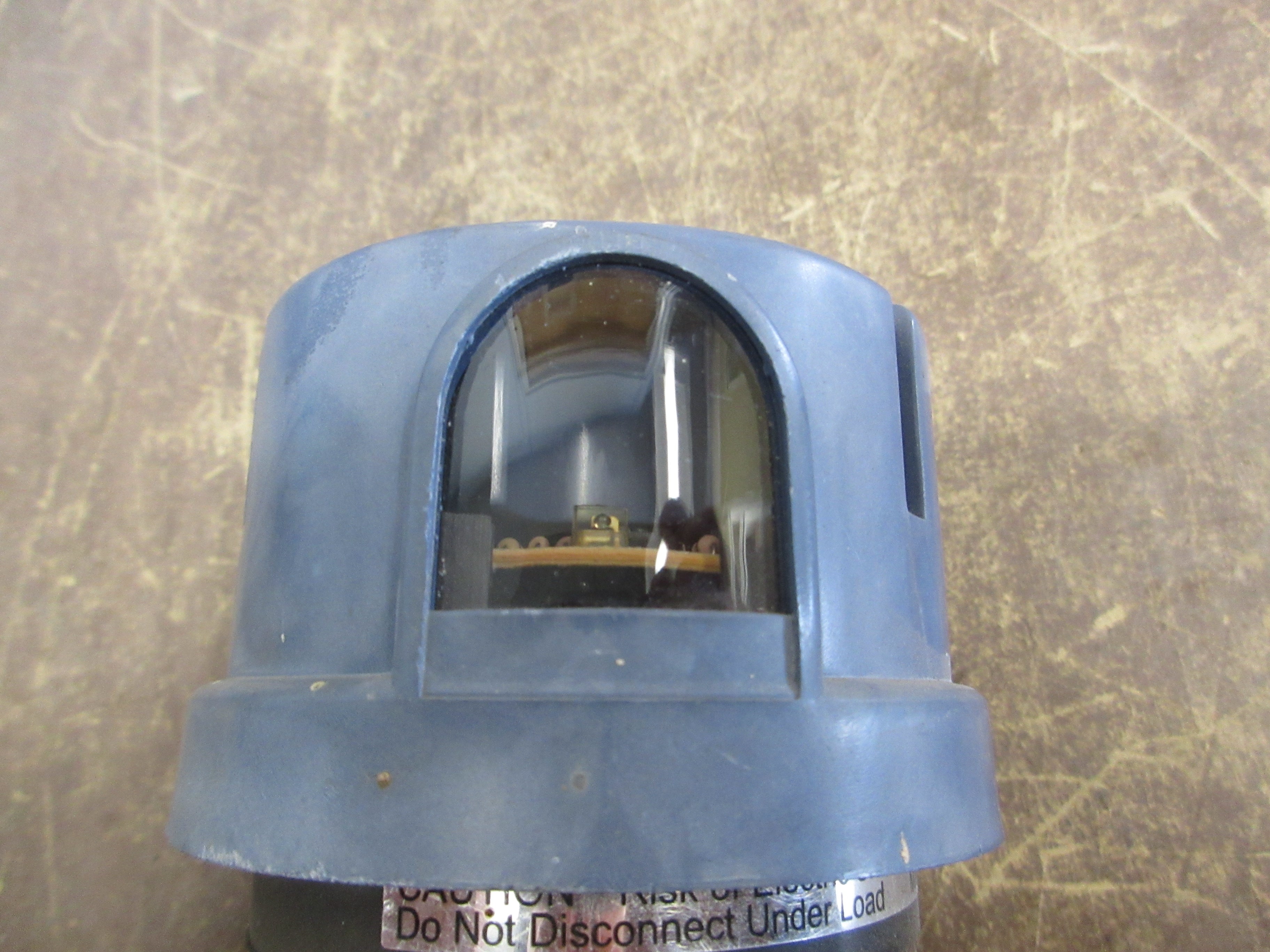 Area Lighting Research Photocell AM-2-A-NB Used
