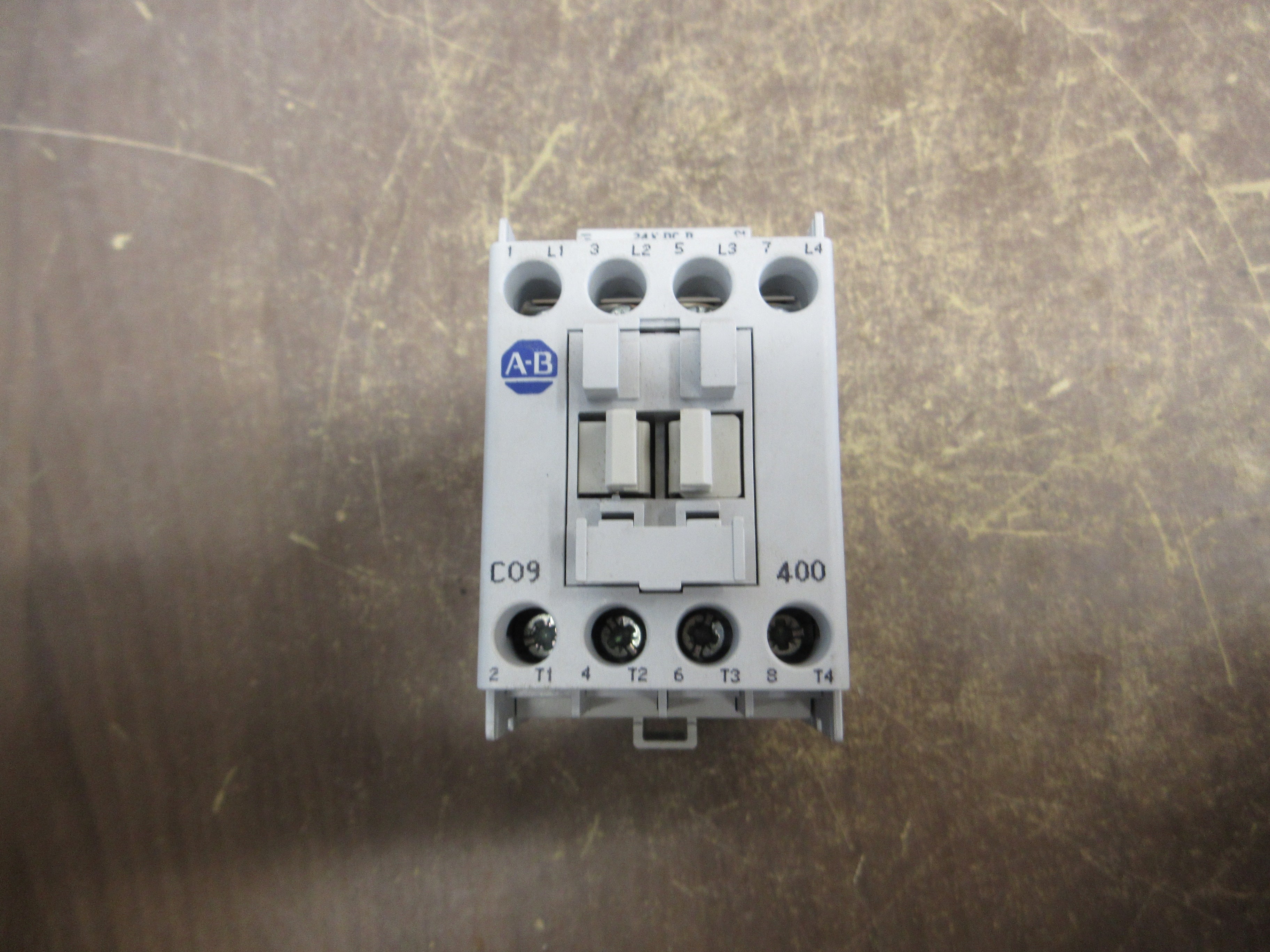Allen-Bradley Contactor 100-C09D*400 Ser. A 24VDC Coil 25A 600V Used