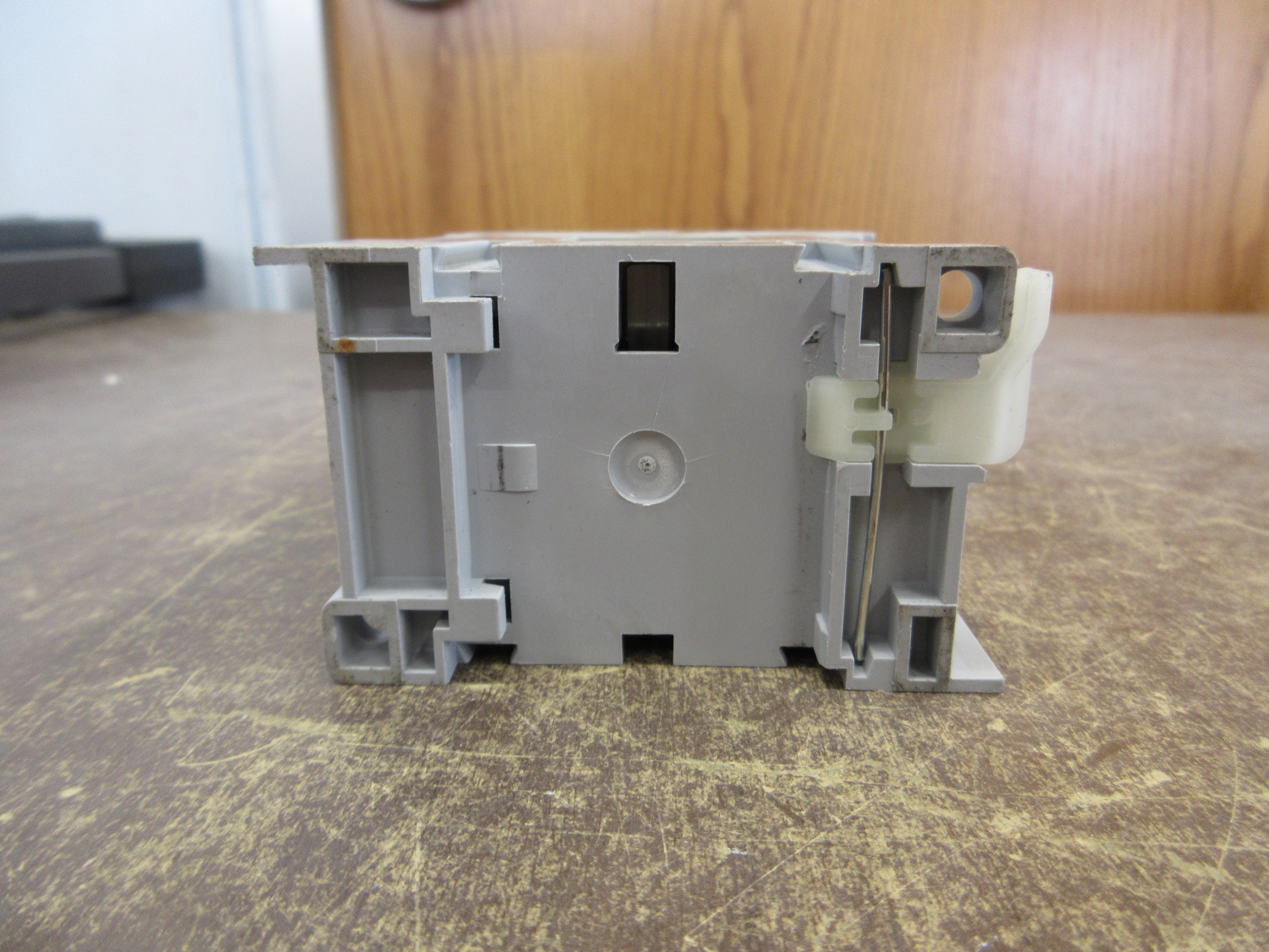 Allen-Bradley Contactor 100-C09D*400 Ser. A 24VDC Coil 25A 600V Used