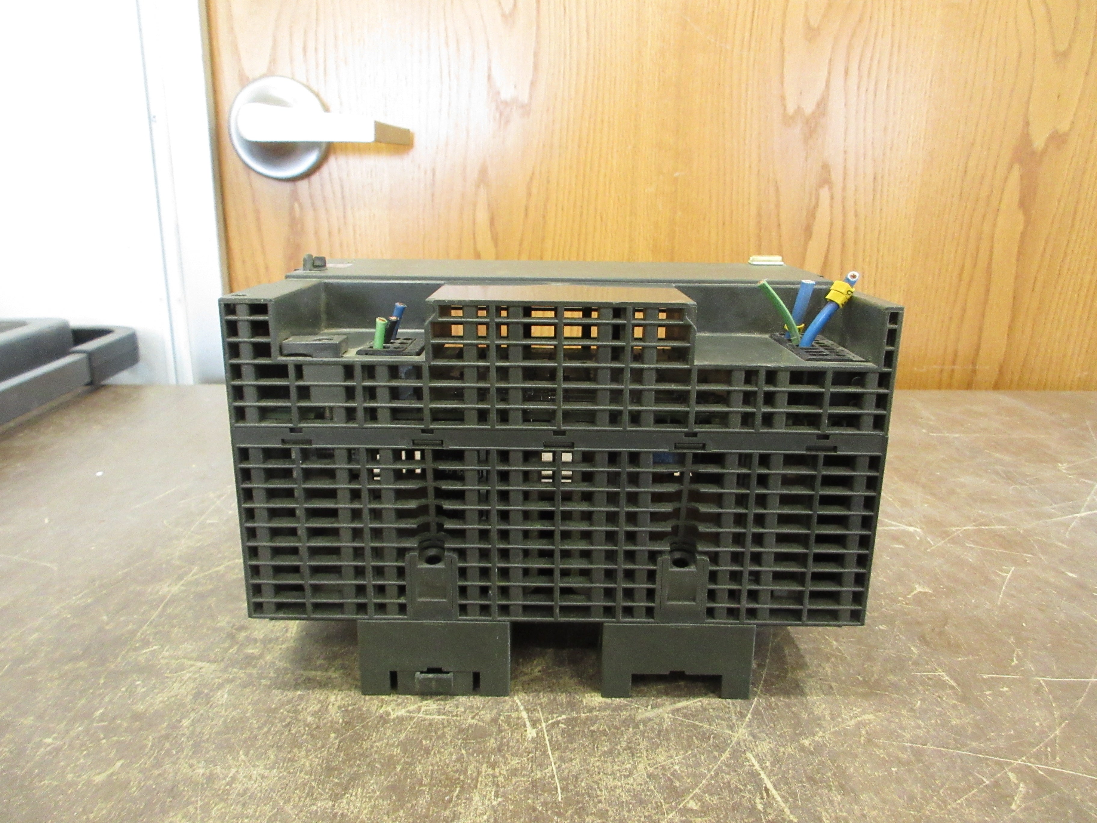 Siemens SITOP Power 10 Power Supply 6EP1 334-1SL11 *Missing (1) DIN-Rail Mount*
